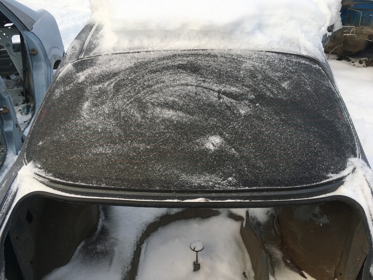 Стекло заднее ZAZ Sens