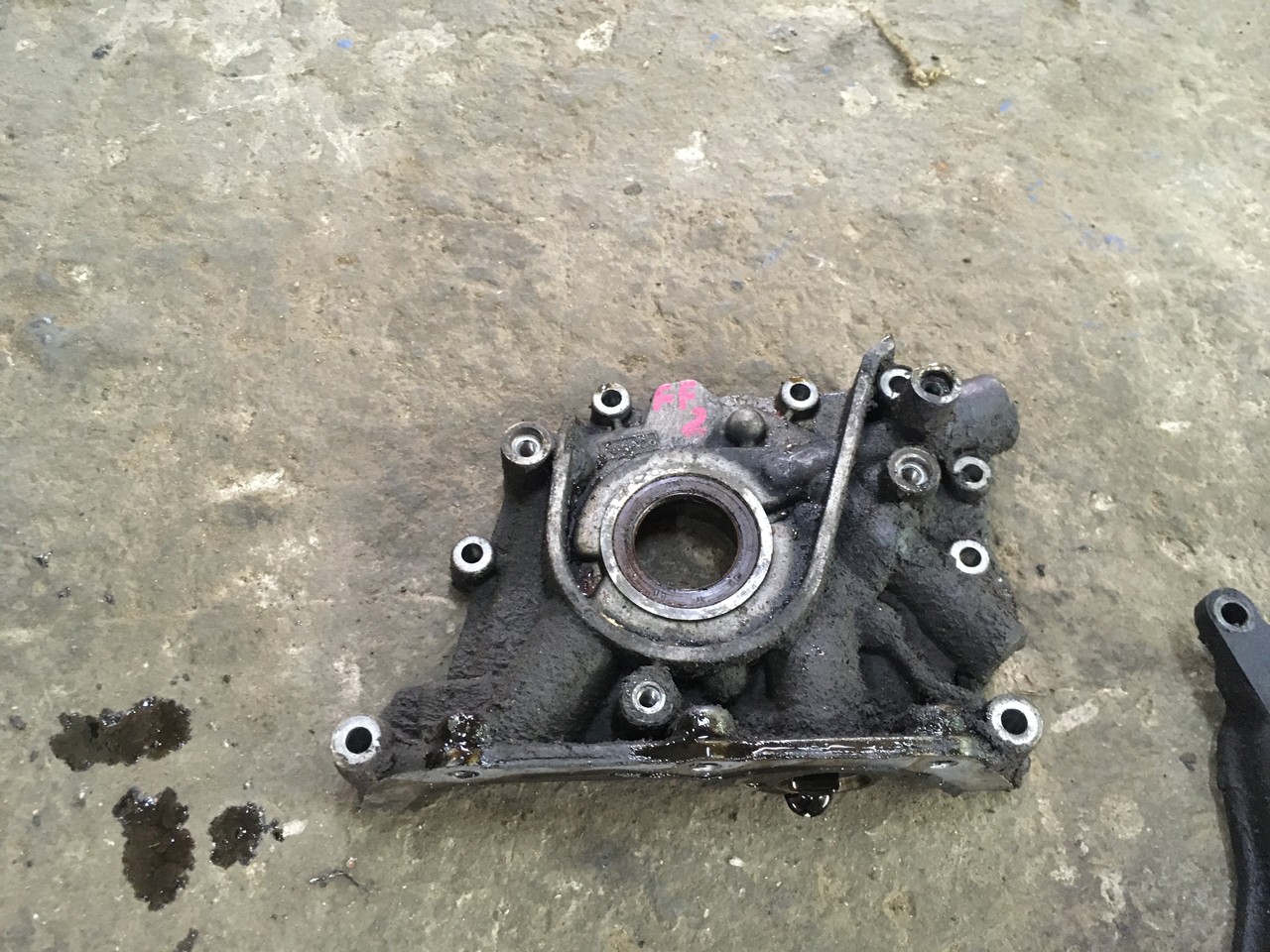 Насос масляный Ford Focus II