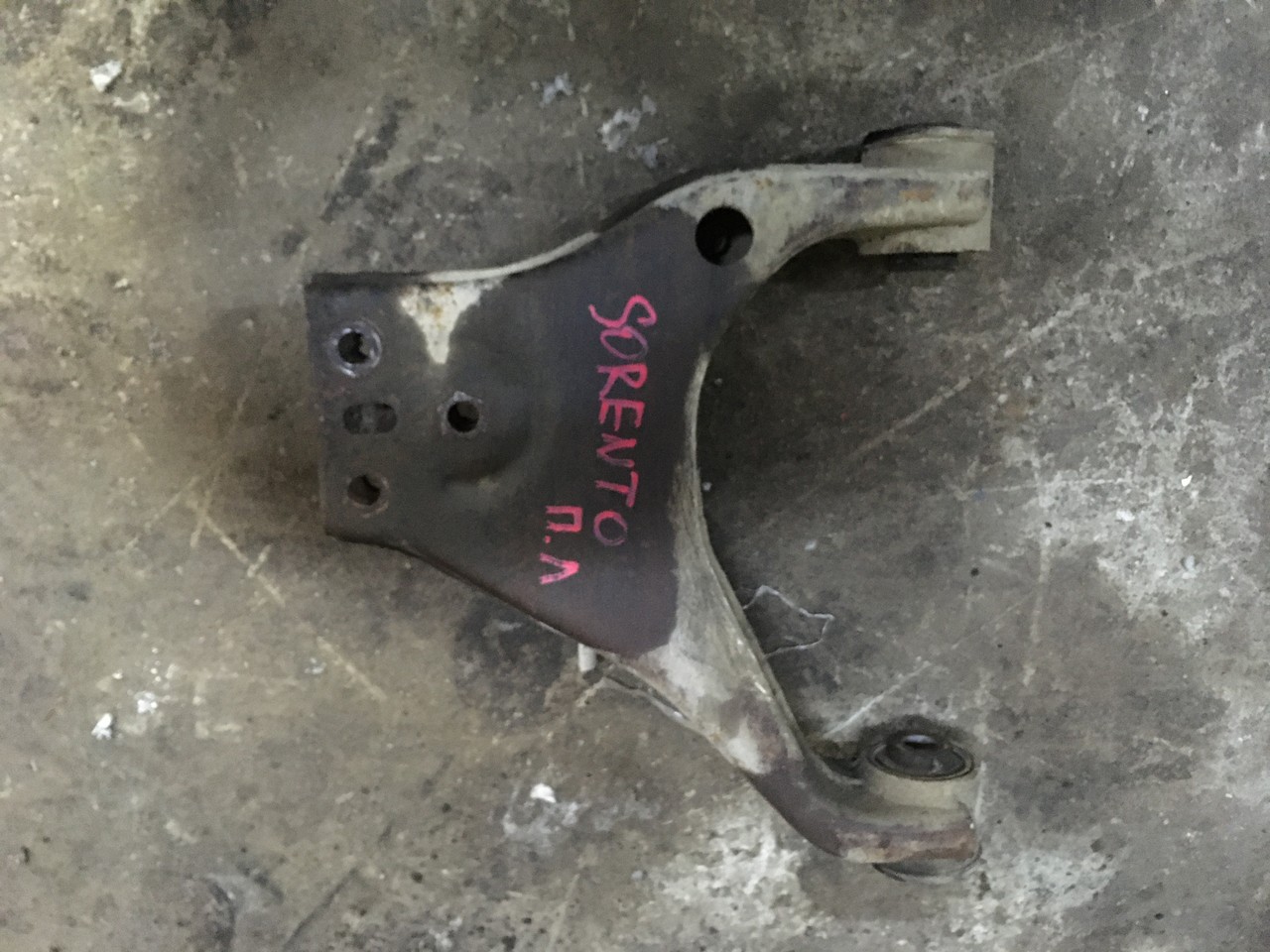 Рычаг подвески передний левый нижний Kia Sorento I