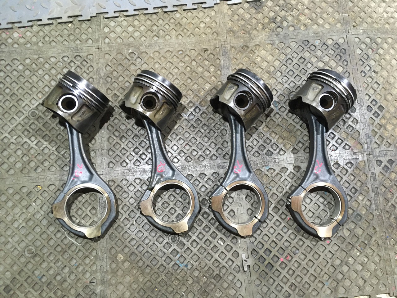 Поршень ДВС + шатун Mercedes-Benz GL-class X164