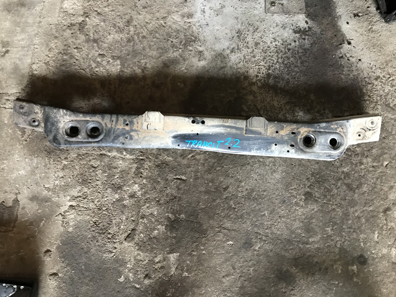 Балка подрадиаторная (опора радиатора) Ford Transit VII