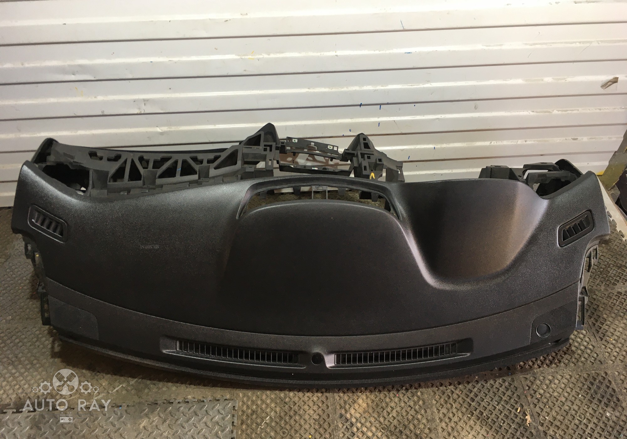 682004CM0A Передняя панель салона / торпедо / с подушкой безопасности для Nissan X-Trail T32 (с 2013)