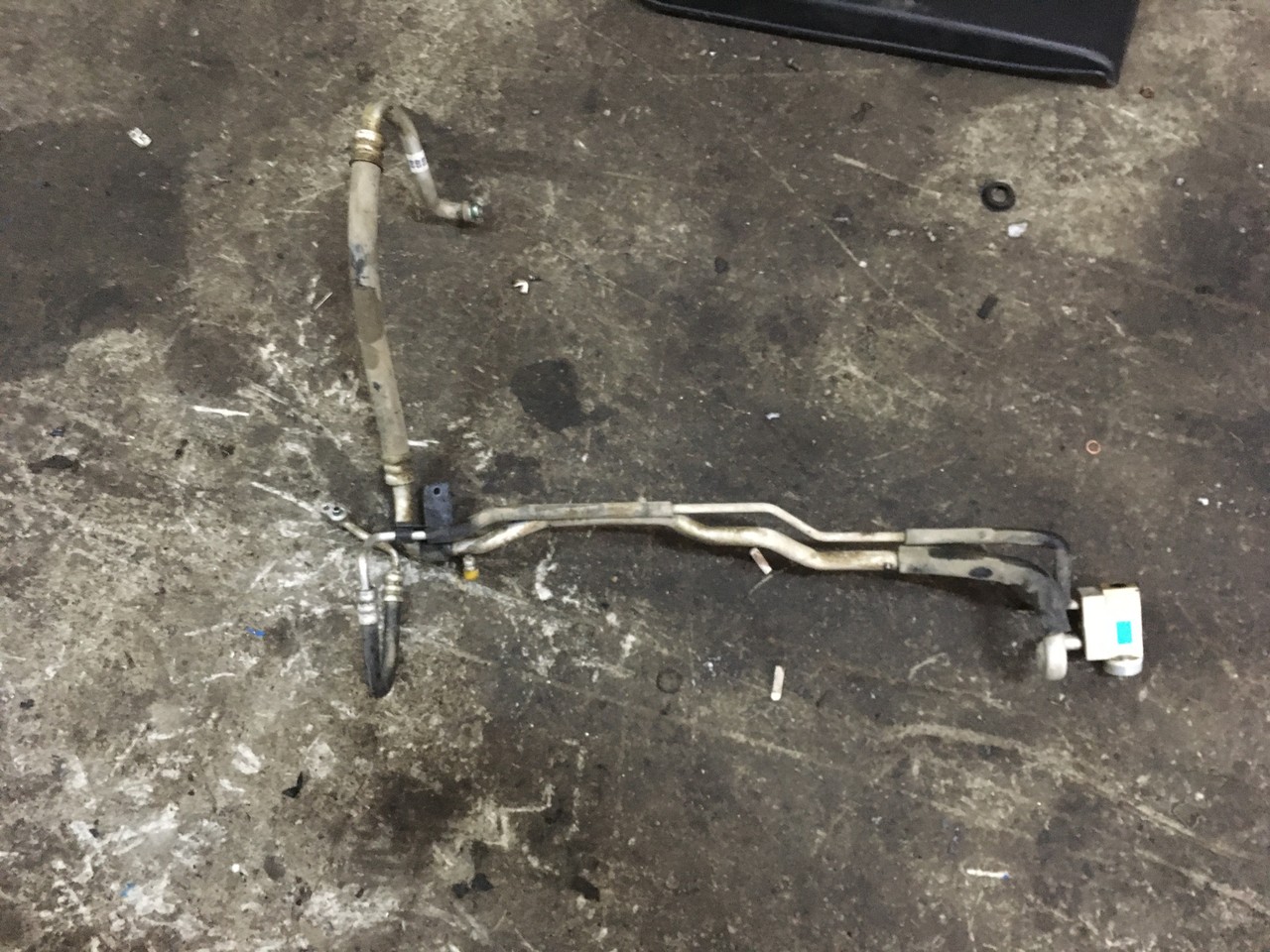 Трубка кондиционера Hyundai Sonata IV EF