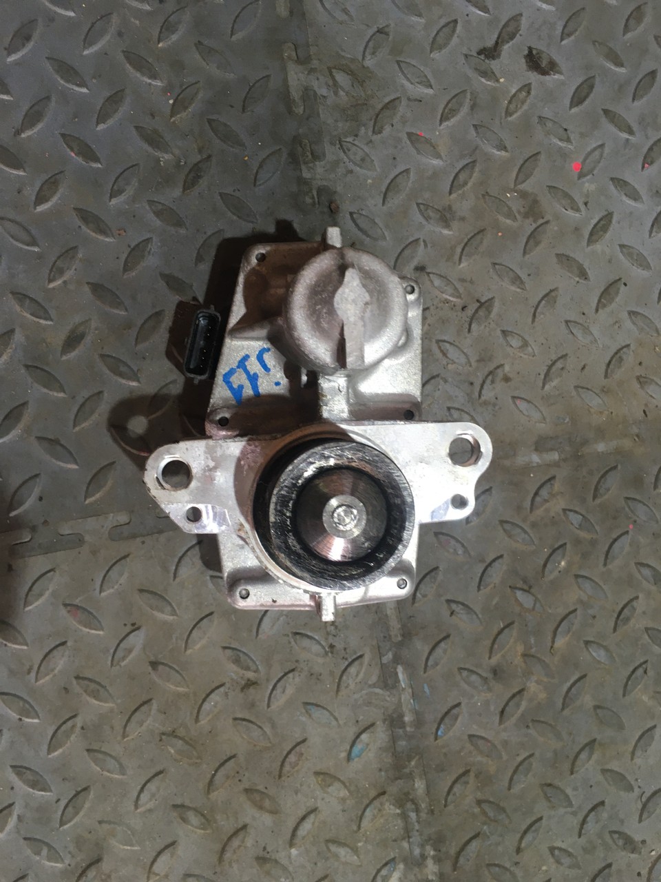 Клапан рециркуляции выхлопных газов Nissan Qashqai J11