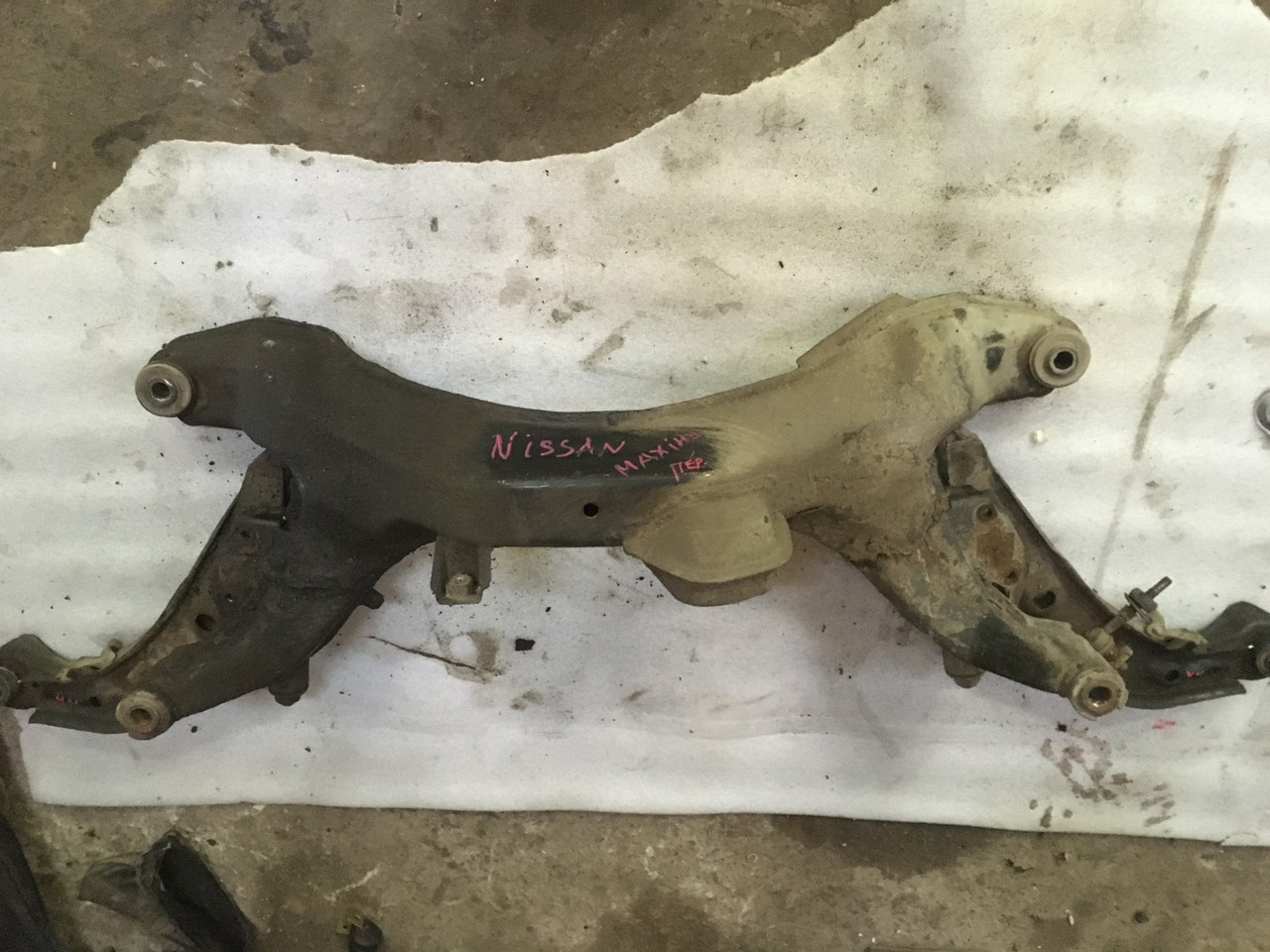 Балка передняя (подрамник) Nissan Maxima A32