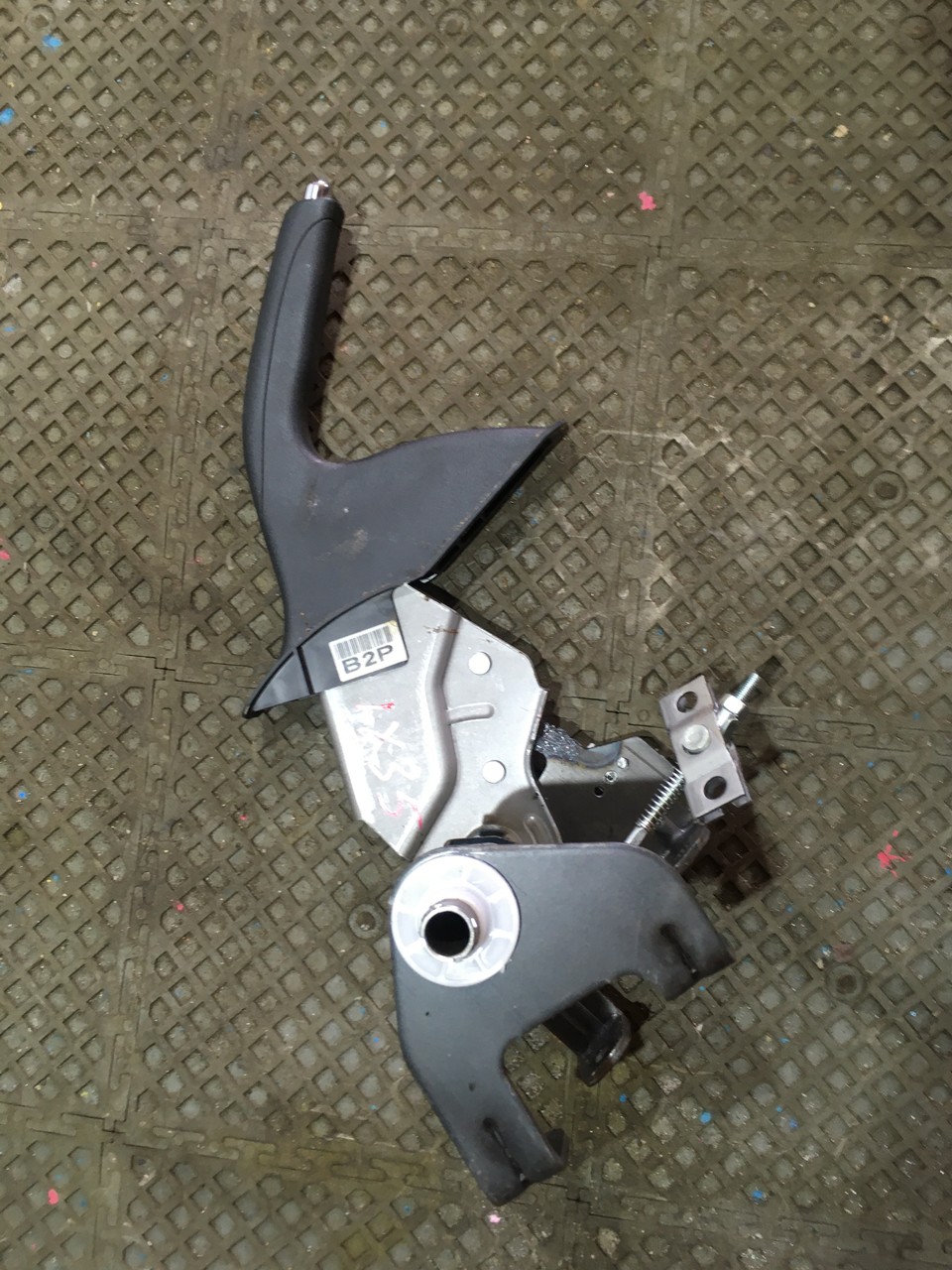 Рычаг стояночного тормоза Hyundai ix35