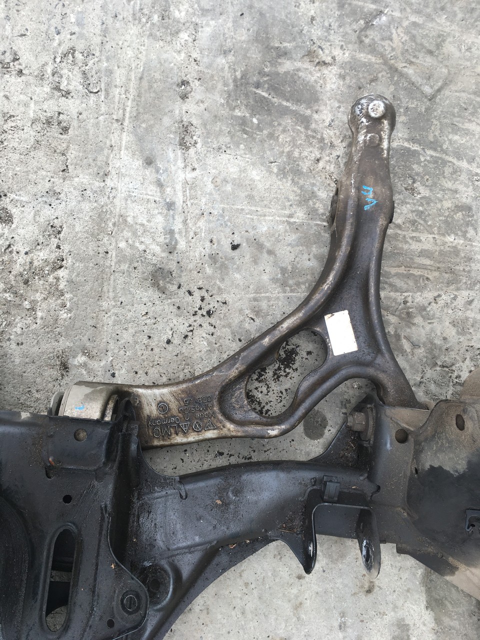Рычаг передний левый Volkswagen Touareg II