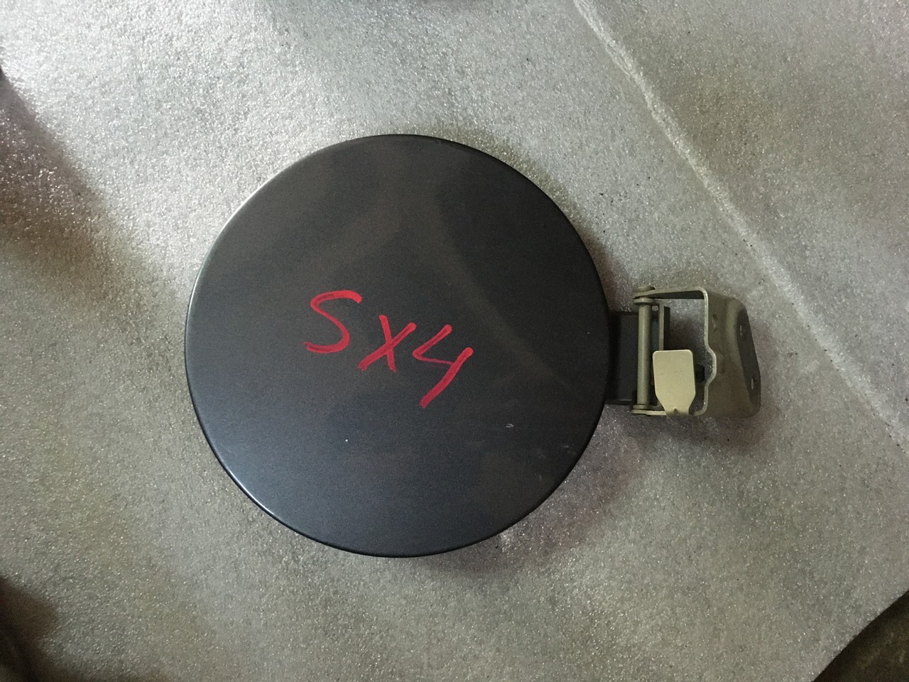 Лючок бензобака Suzuki SX4 I Classic