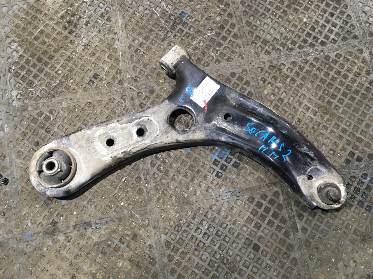 Рычаг  передний правый Kia Rio X-Line