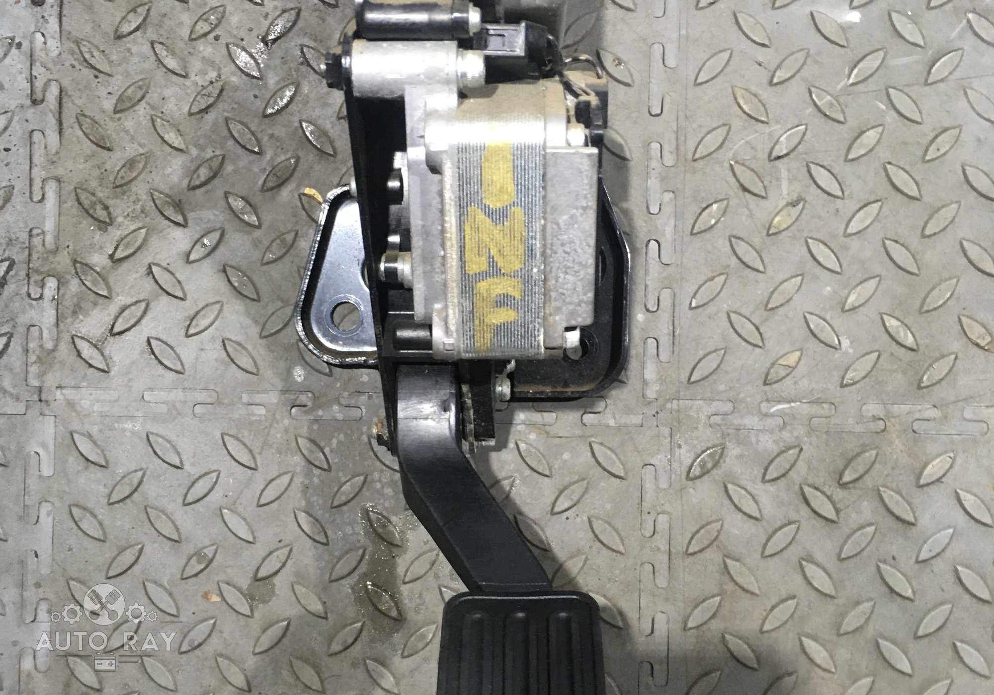 180021LA6A Педаль акселератора / газа для Infiniti QX56 II (с 2010)