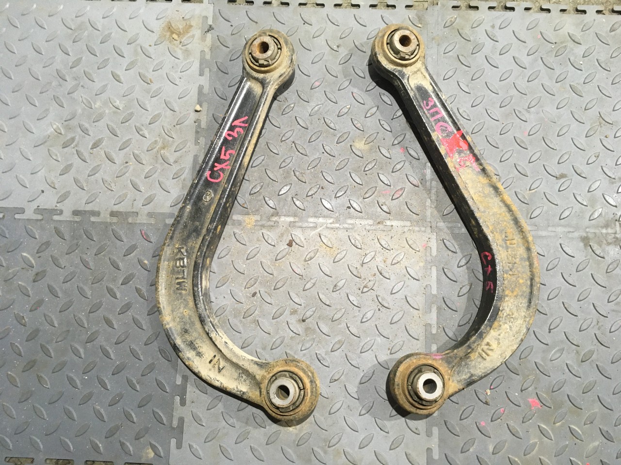 Рычаг задний верхний правый / левый Mazda CX-5 II