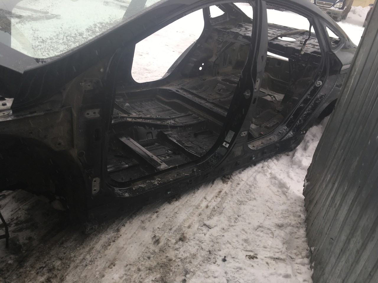 Порог со стойкой левый Hyundai i40