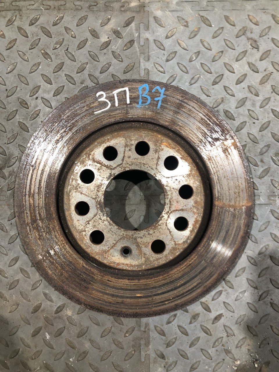 Диск тормозной задний Volkswagen Tiguan I