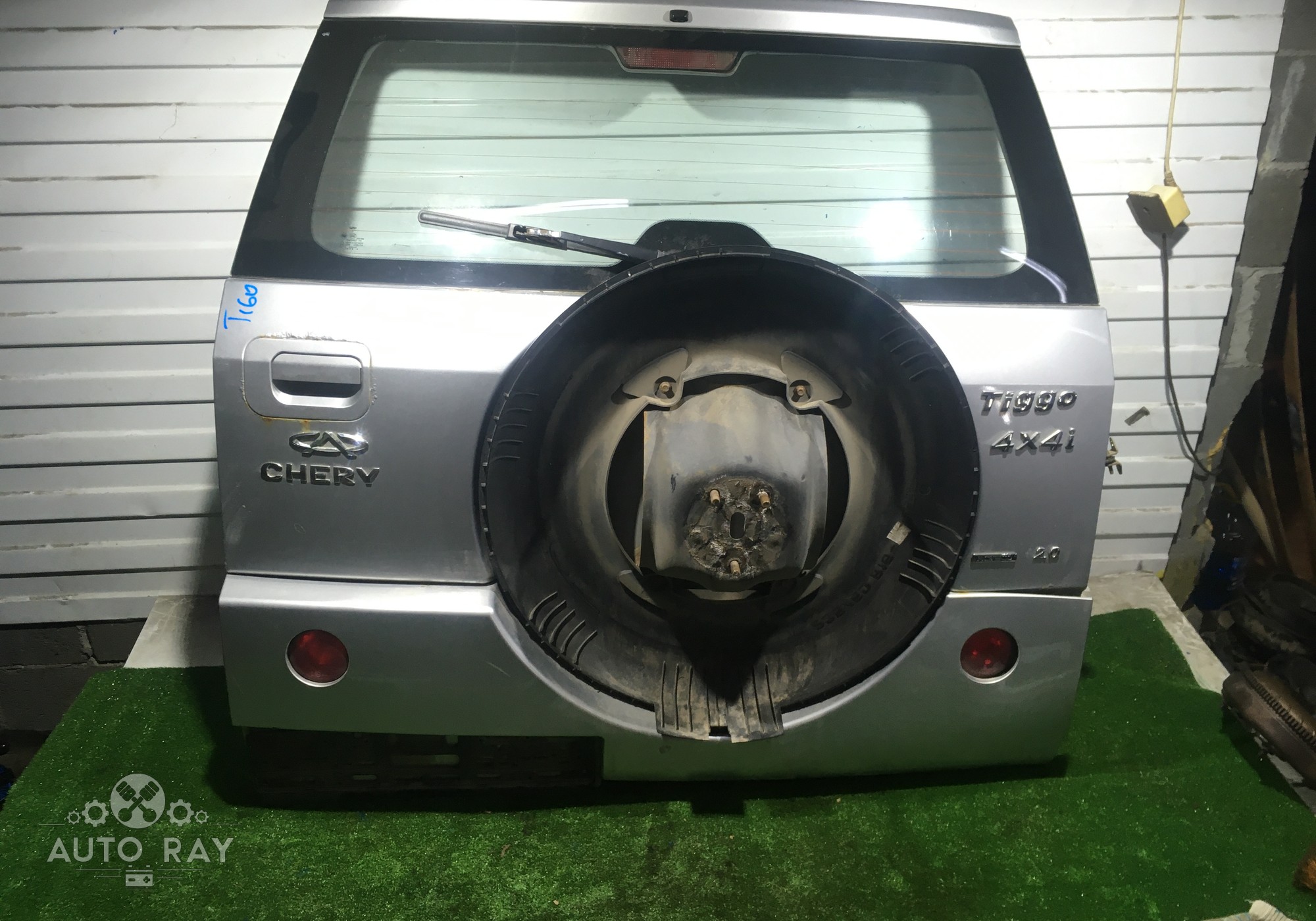 T116301010DY Дверь багажника со стеклом в сборе для Chery Tiggo T11 (с 2005 по 2016)