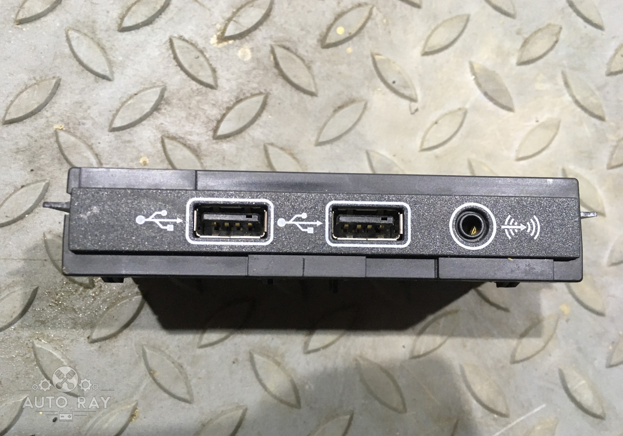 5QF035726 Разъем USB для Volkswagen Tiguan II (с 2016)