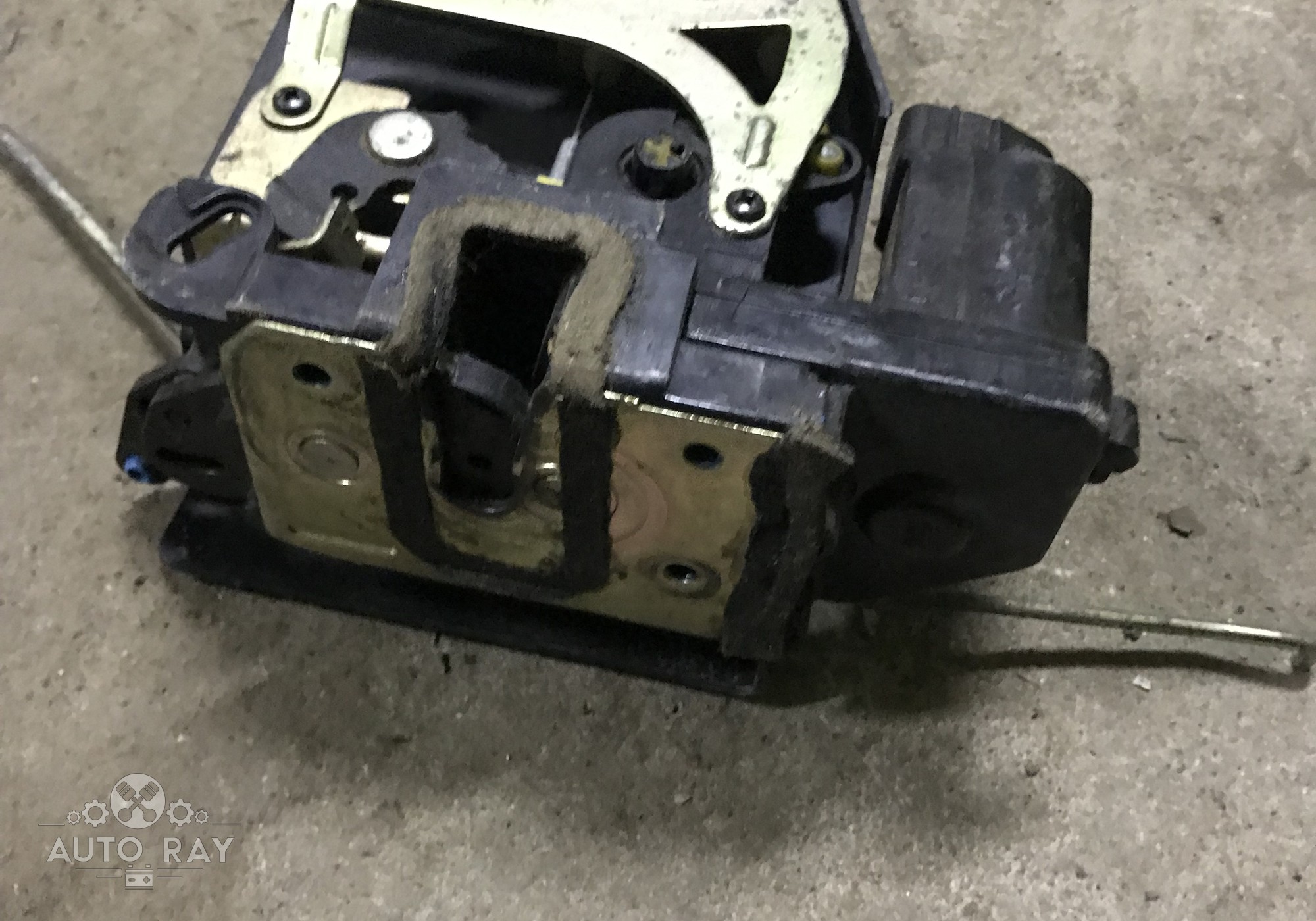 замок двери кайрон. Ssangyong kyron замок двери. Ssangyong kyron замок передней двери. замок передней левой двери ssang yong kyron. 7121009026 замок двери.