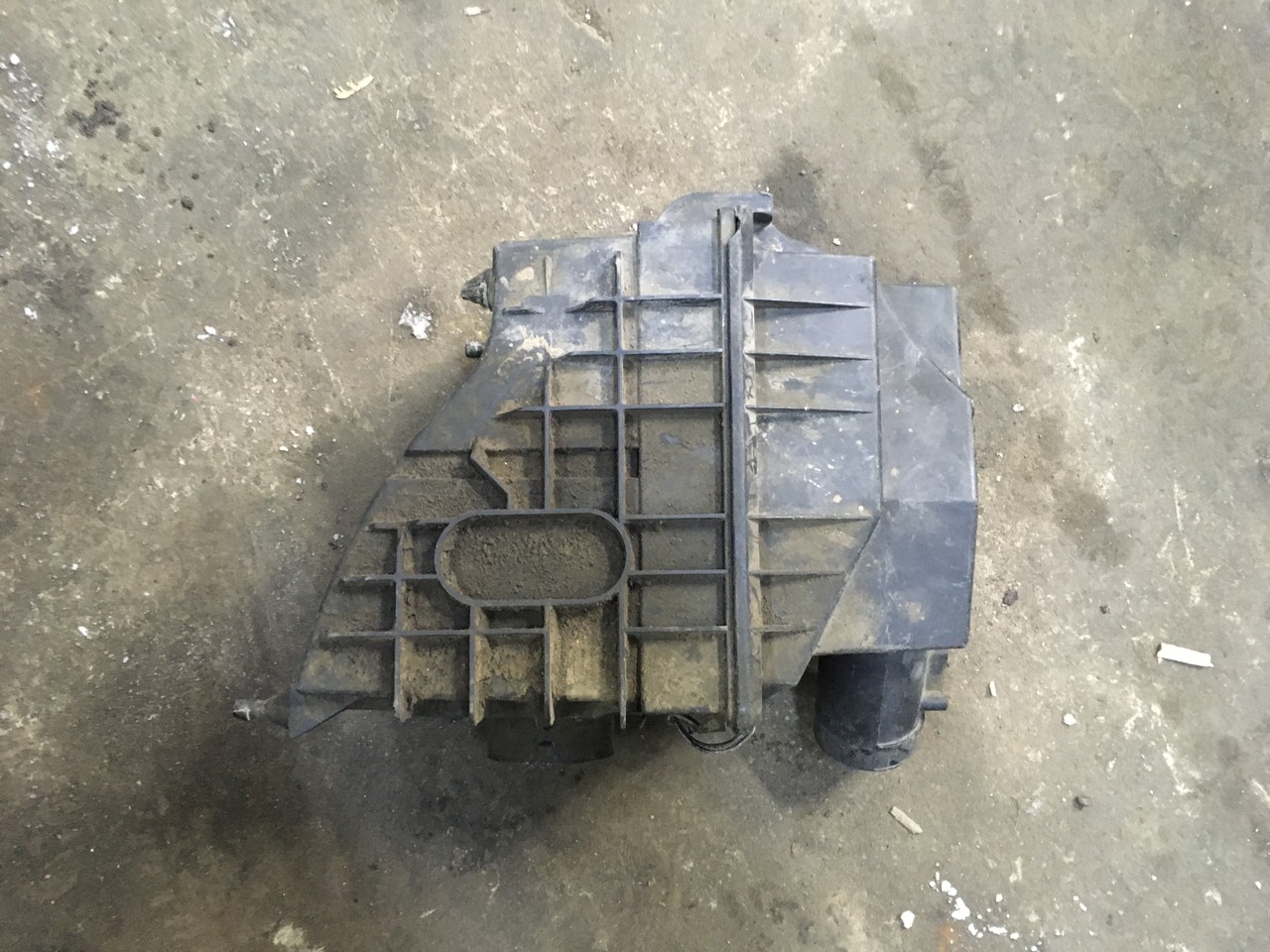 Воздушный фильтр (корпус) Ford Transit VII