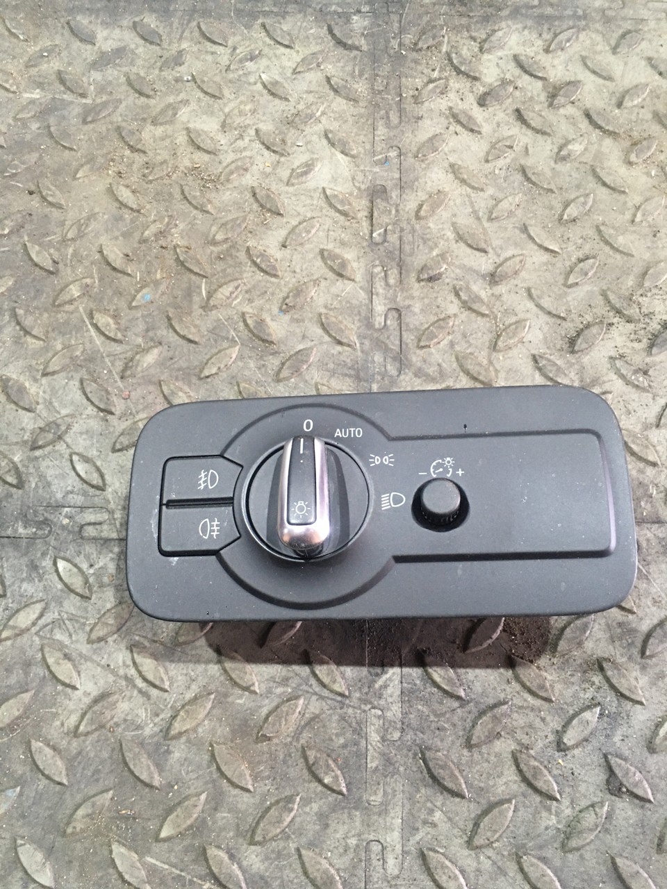 Переключатель света фар Volkswagen Touareg II