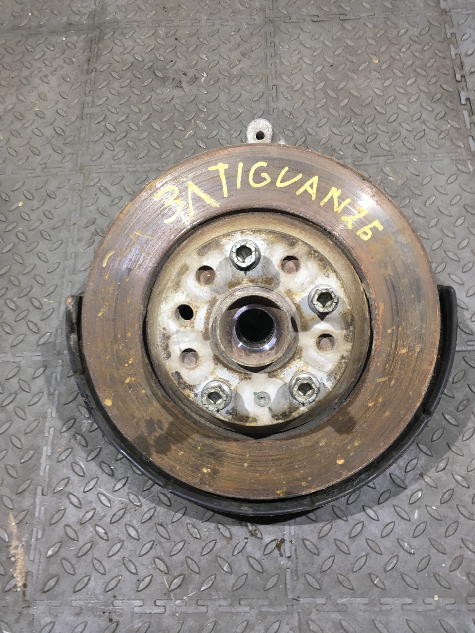 Диск тормозной задний Volkswagen Tiguan II