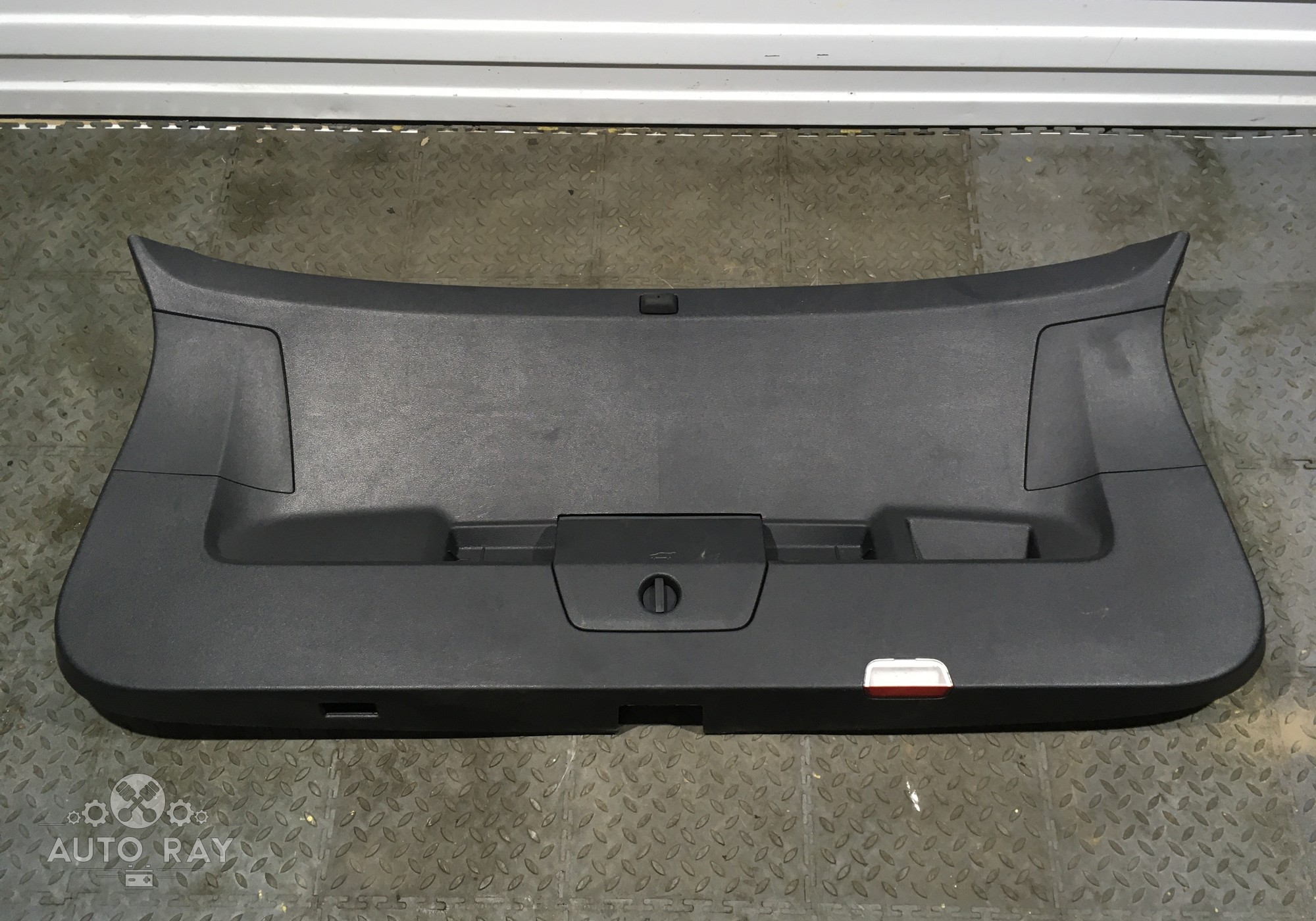5NA867601 Обшивка двери багажника для Volkswagen Tiguan II (с 2016)