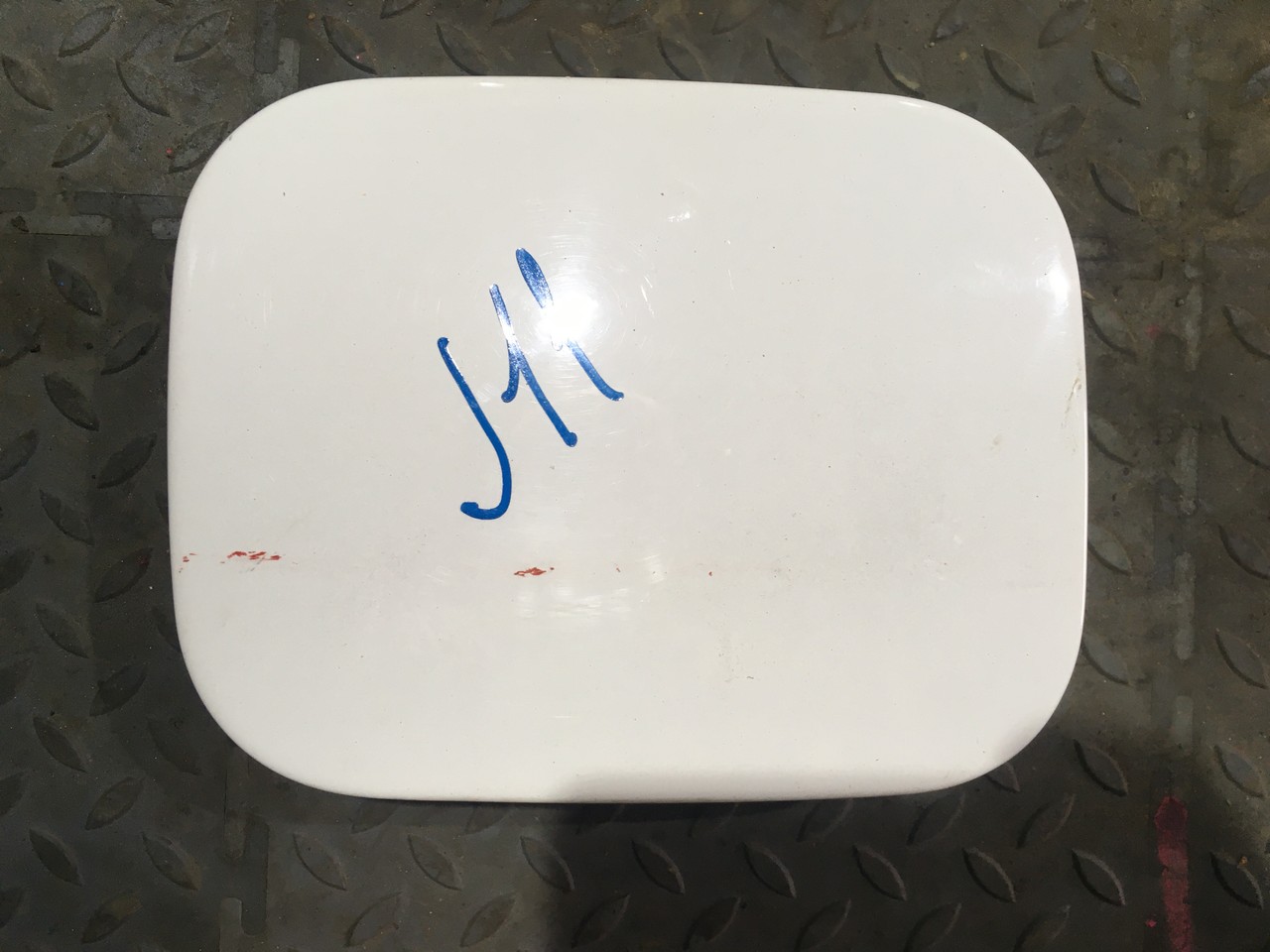 Лючок бензобака Nissan Qashqai J11