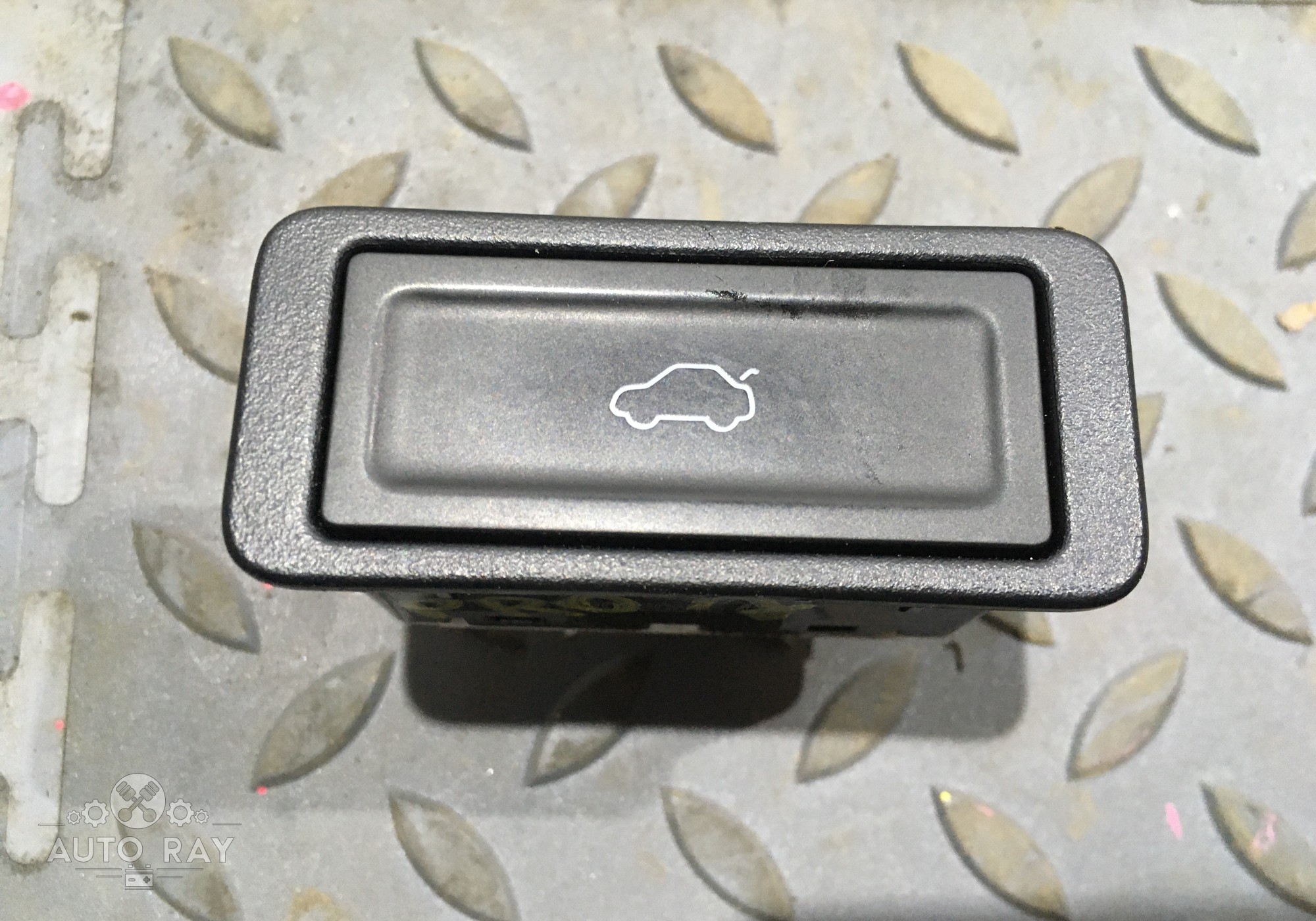 808000508AA Кнопка открывания багажника для Chery Tiggo 7 Pro Max (с 2022)