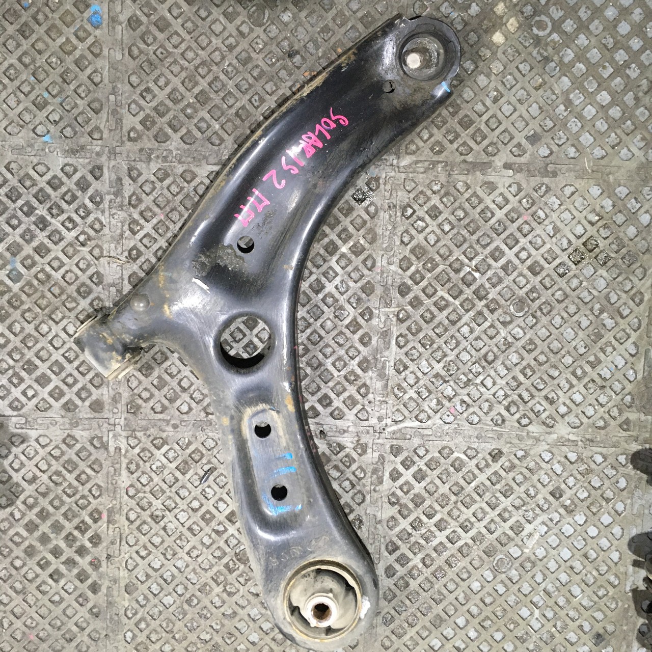 Рычаг передний правый Kia Rio X-Line