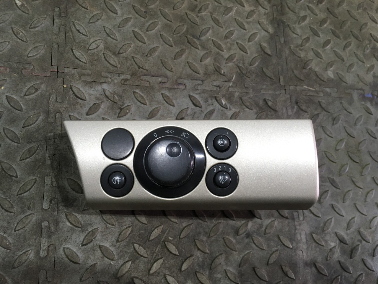 Переключатель света фар Opel Astra H