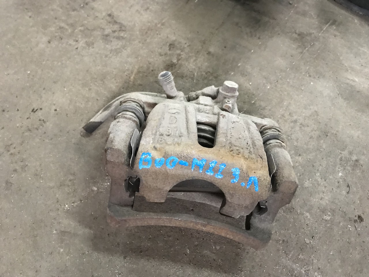 Суппорт задний левый Chery M11 / A3