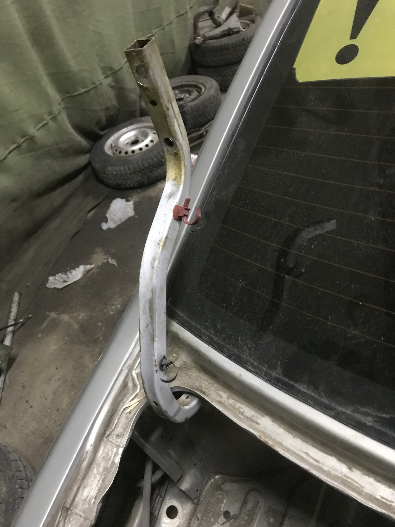 Петля двери/крышки багажника Hyundai Accent II