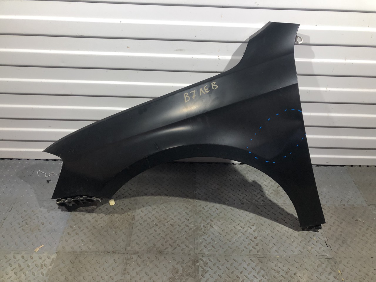 Крыло переднее левое Volkswagen Passat CC