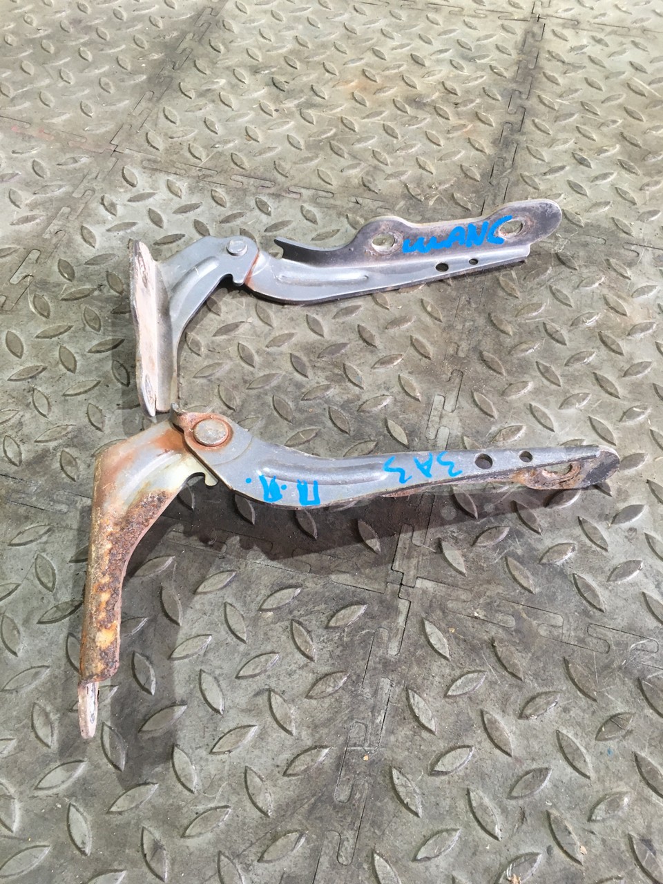 Петли капота ZAZ Chance