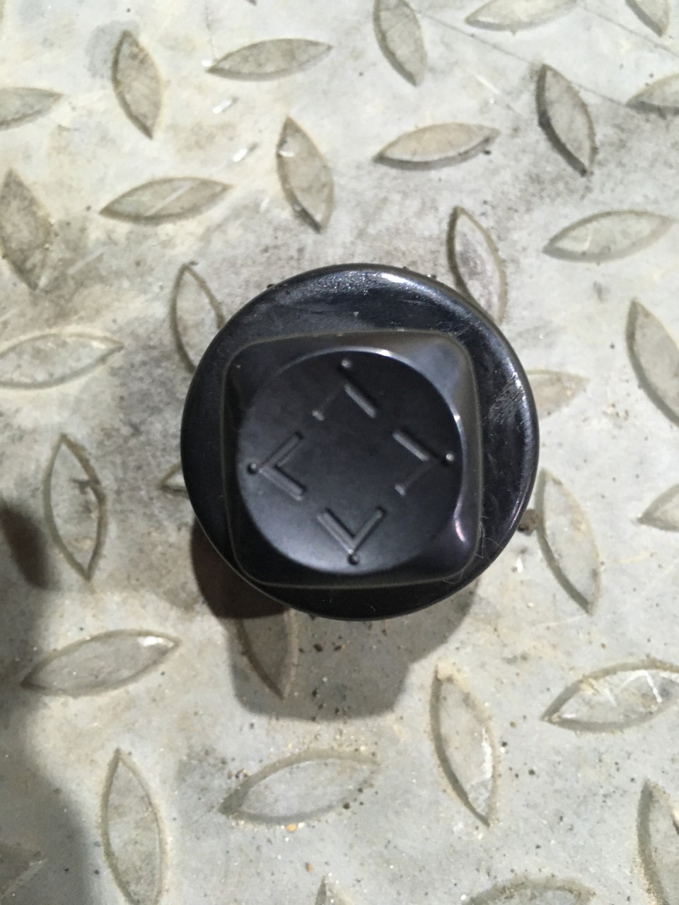 Кнопка рулевой колонки Infiniti QX56 II