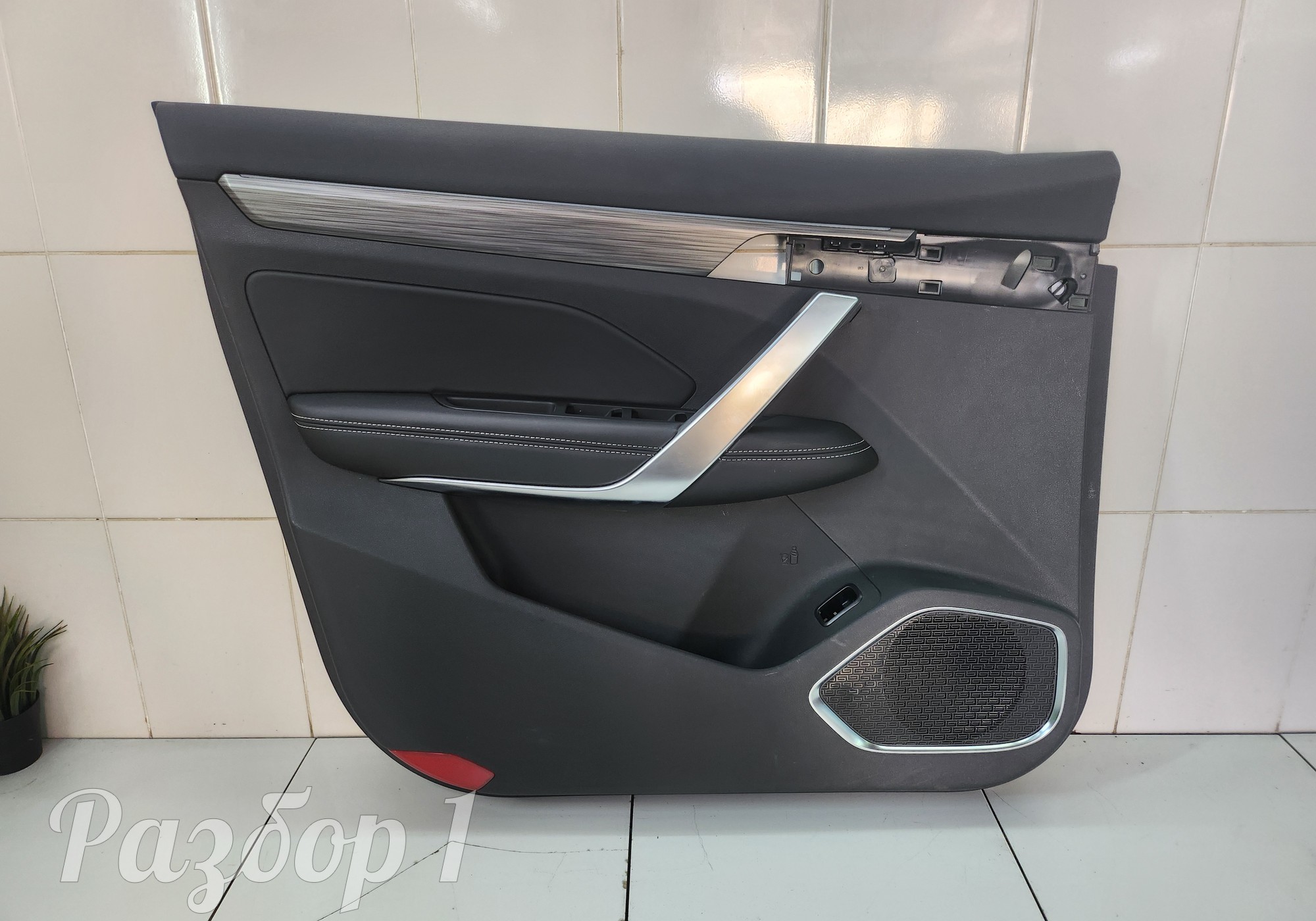 6600108653 Обшивка передней левой двери для Geely Atlas Pro (с 2021)