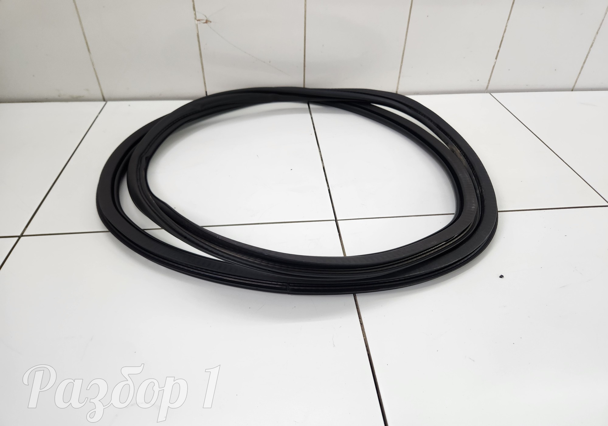 Уплотнитель проема задней правой двери для Geely Tugella (с 2019)