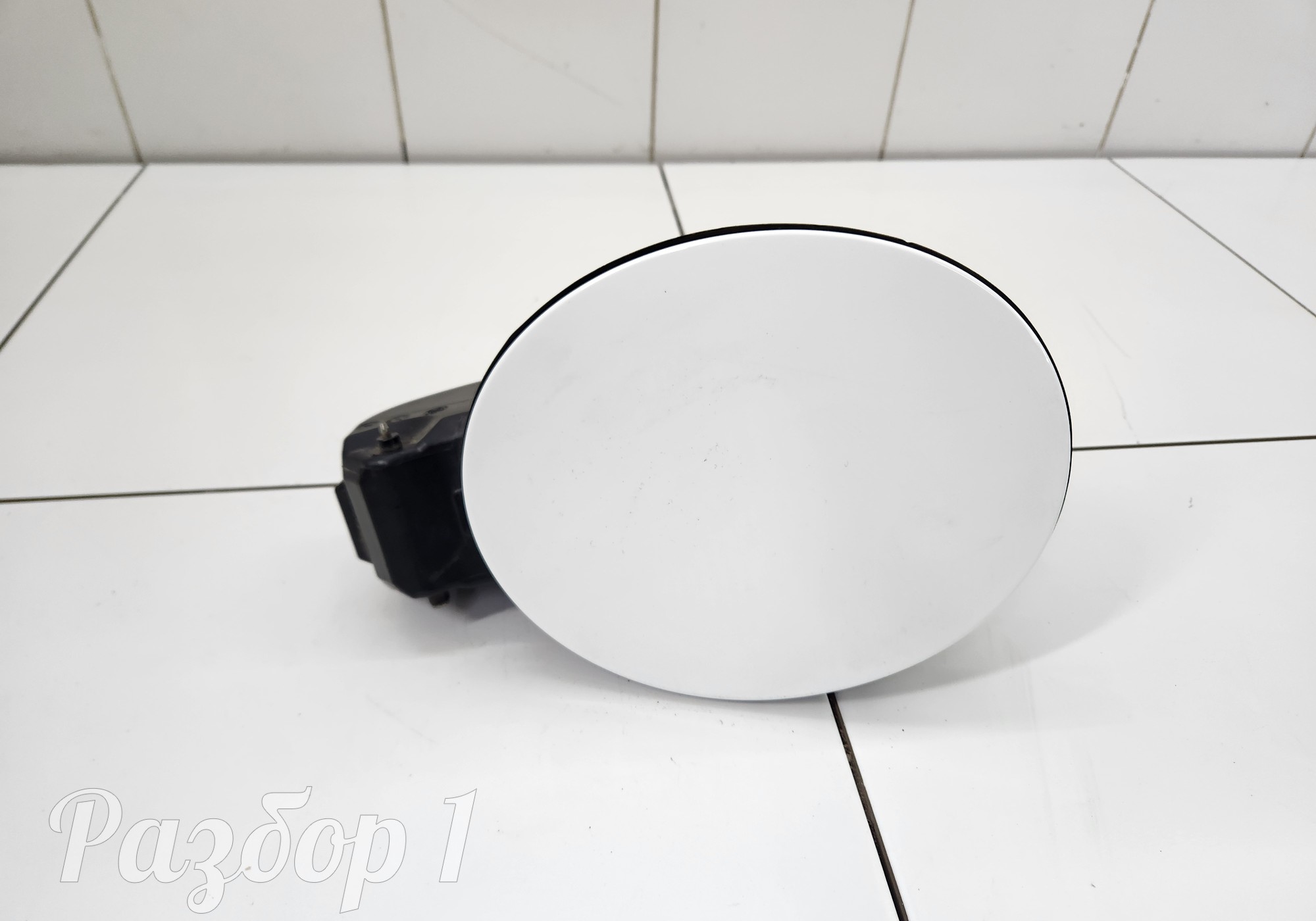 8890247522 Лючок бензобака для Geely Tugella (с 2019)