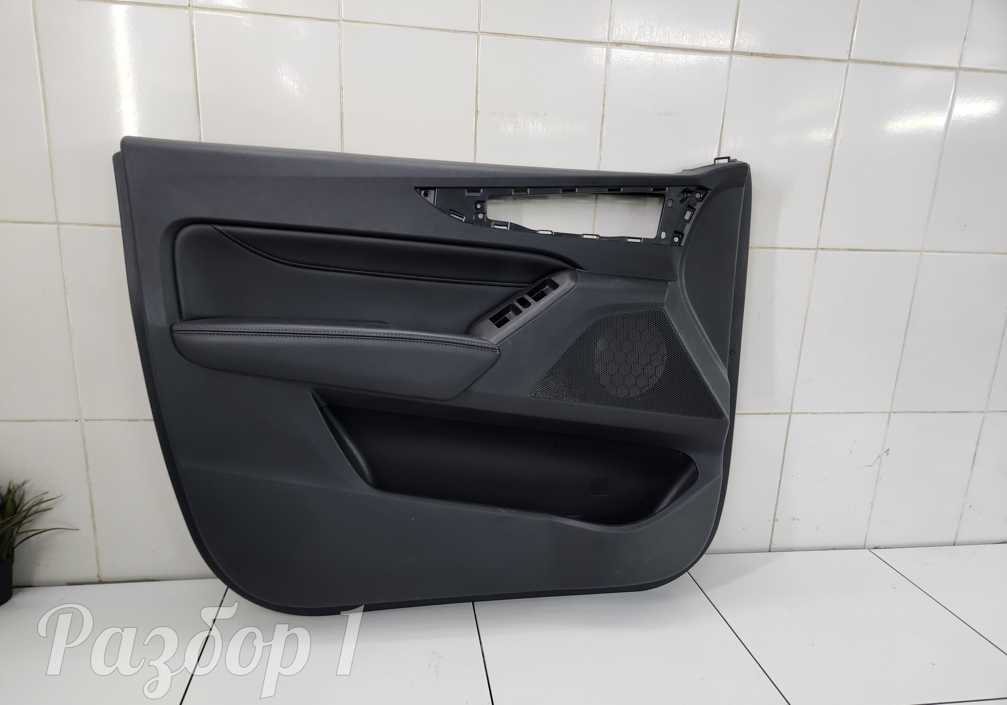6102150XPW01A Обшивка передней левой двери для Great Wall Poer (с 2019)