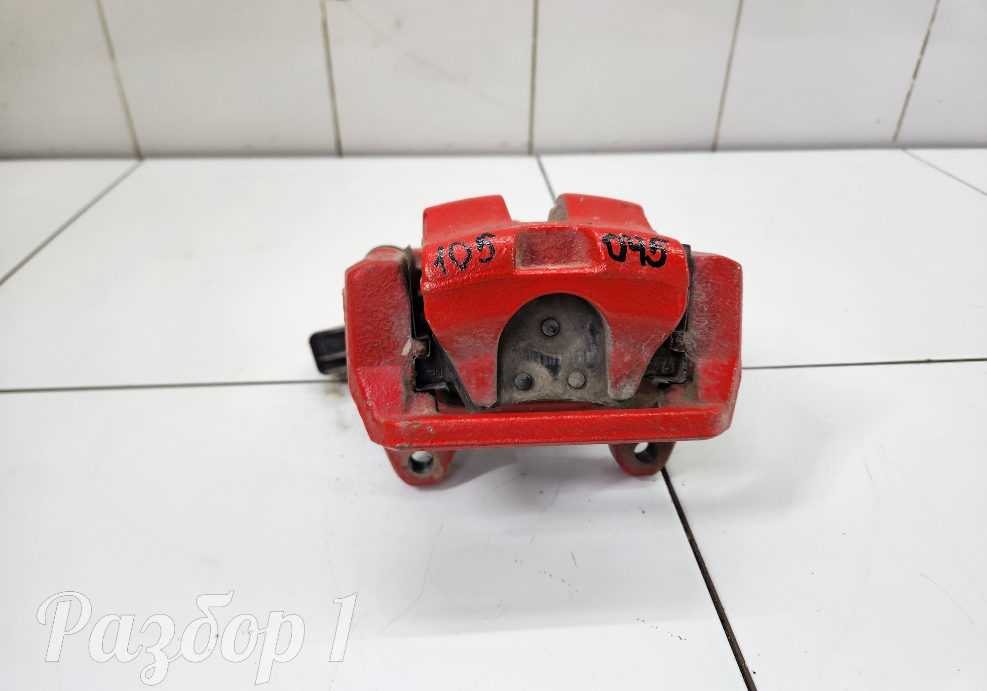 8891225176 Суппорт задний (левый) для Geely Tugella (с 2019)