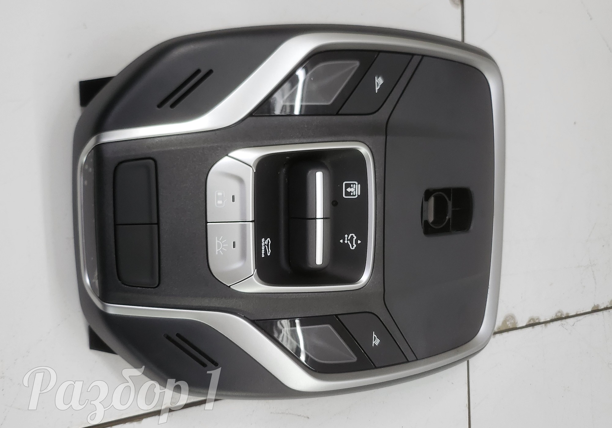 8890385756742 Плафон внутреннего освещения для Geely Okavango (с 2020)