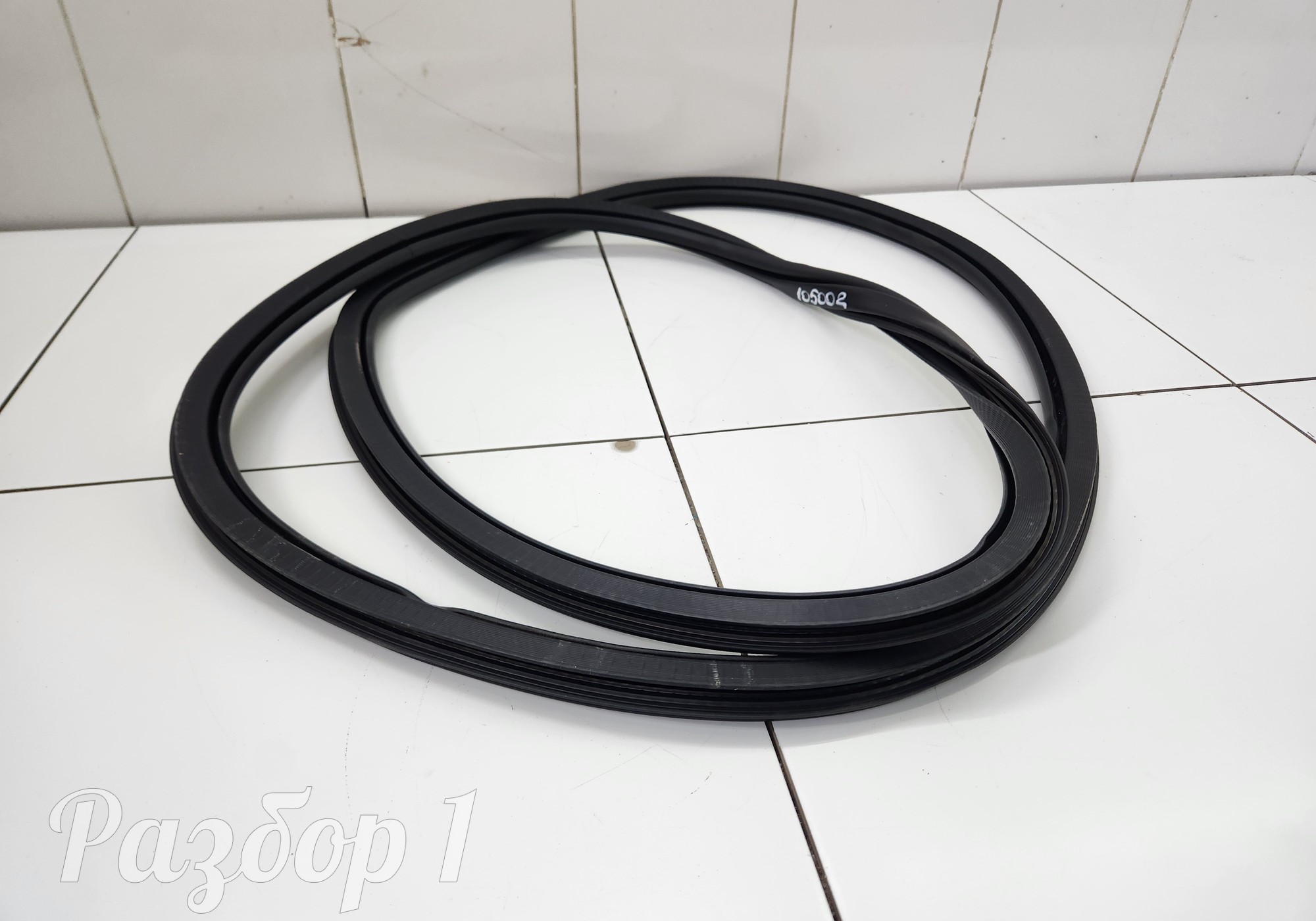 Уплотнитель проема задней правой двери для Geely Tugella (с 2019)