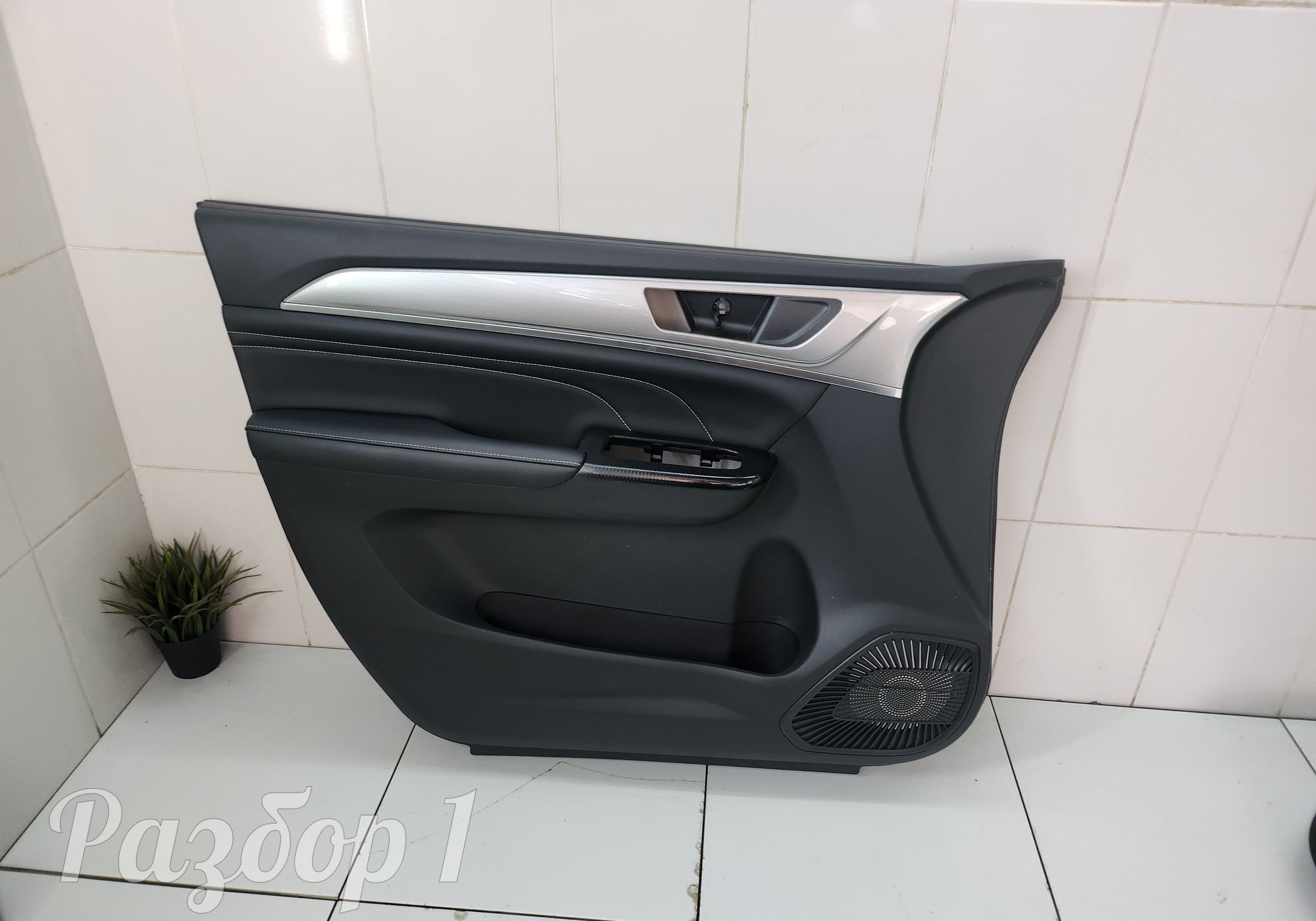6102110XKZ0YA8P Обшивка двери передняя левая для Haval M6 II (с 2021)