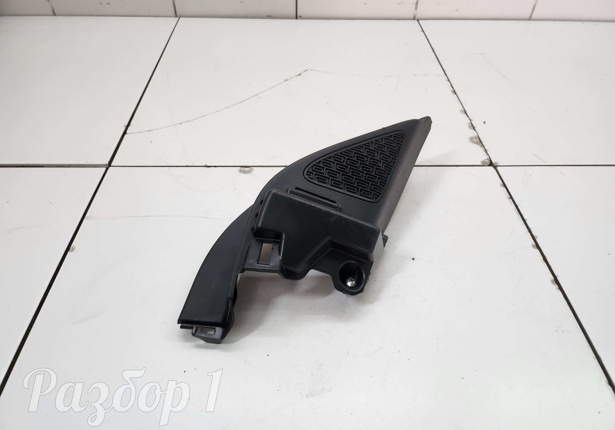 660007260 Накладка передней правой двери + динамик для Geely Atlas Pro (с 2021)