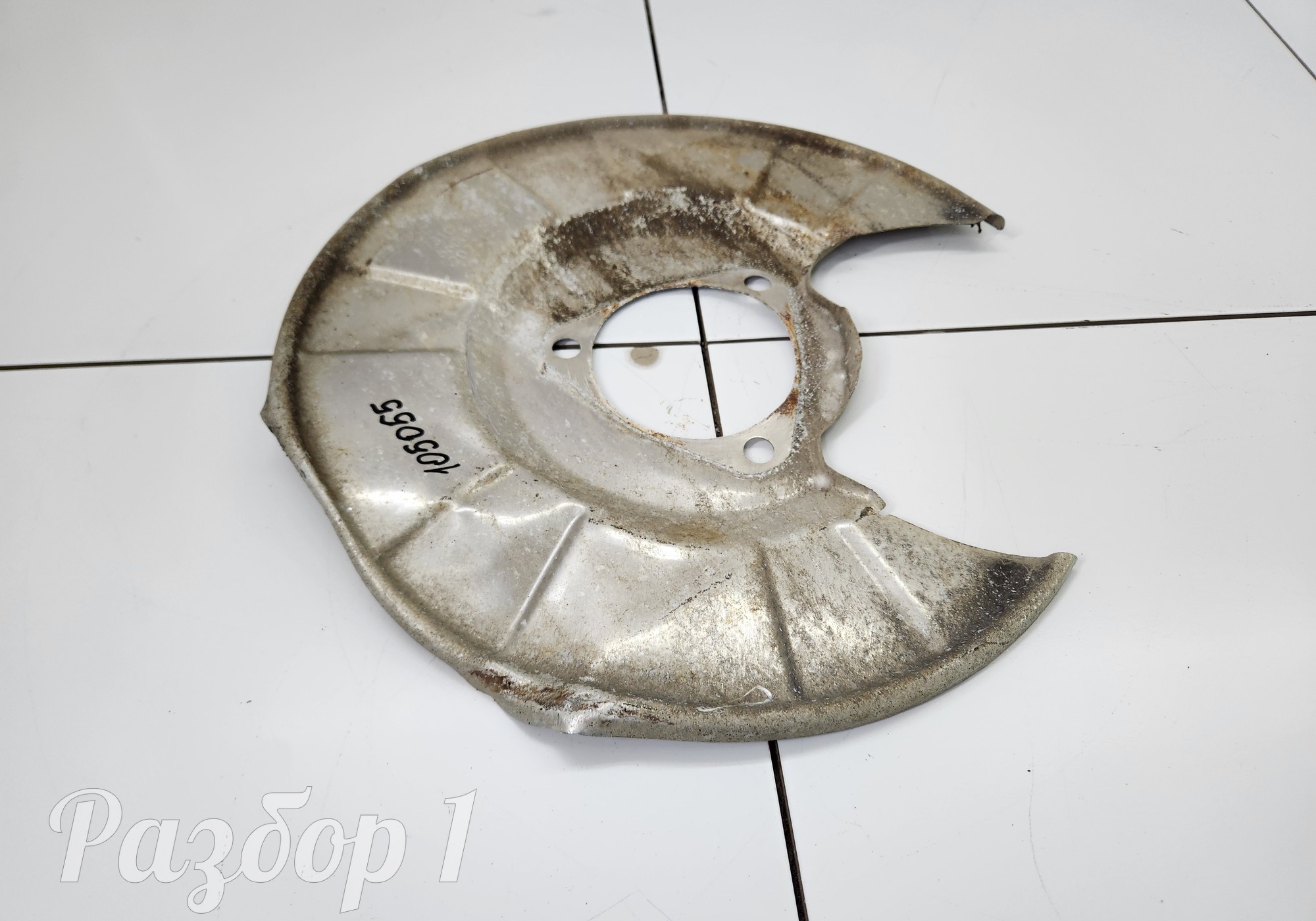 6600166554 Кожух тормозного диска заднего (правый) для Geely Tugella (с 2019)