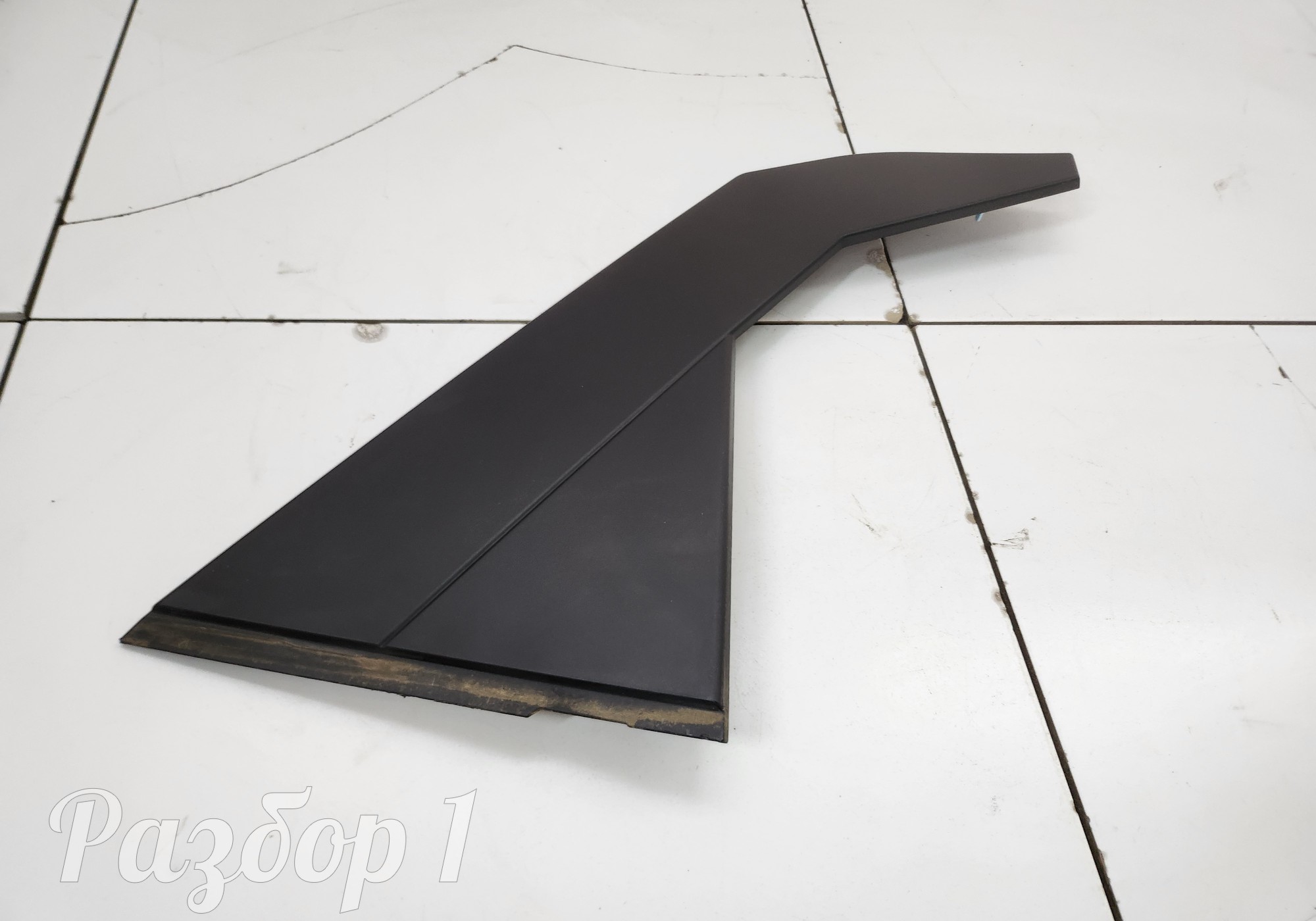1EA050W70A Накладка задней правой двери для Faw Bestune T77 (с 2018)