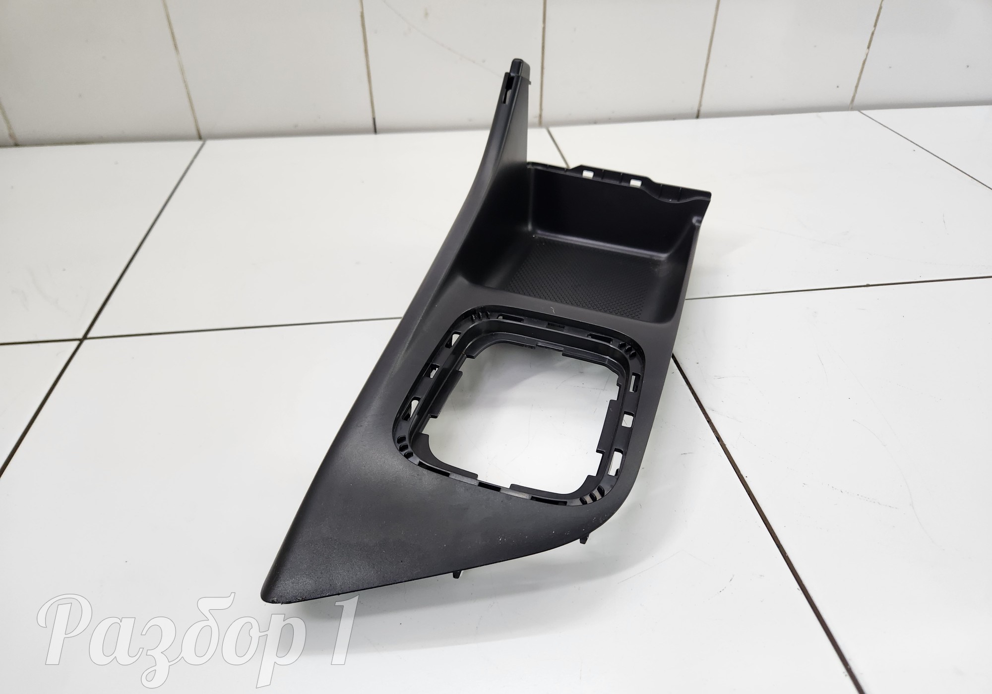 5305200BS01 Накладка центральной консоли для Changan Alsvin (с 2018)