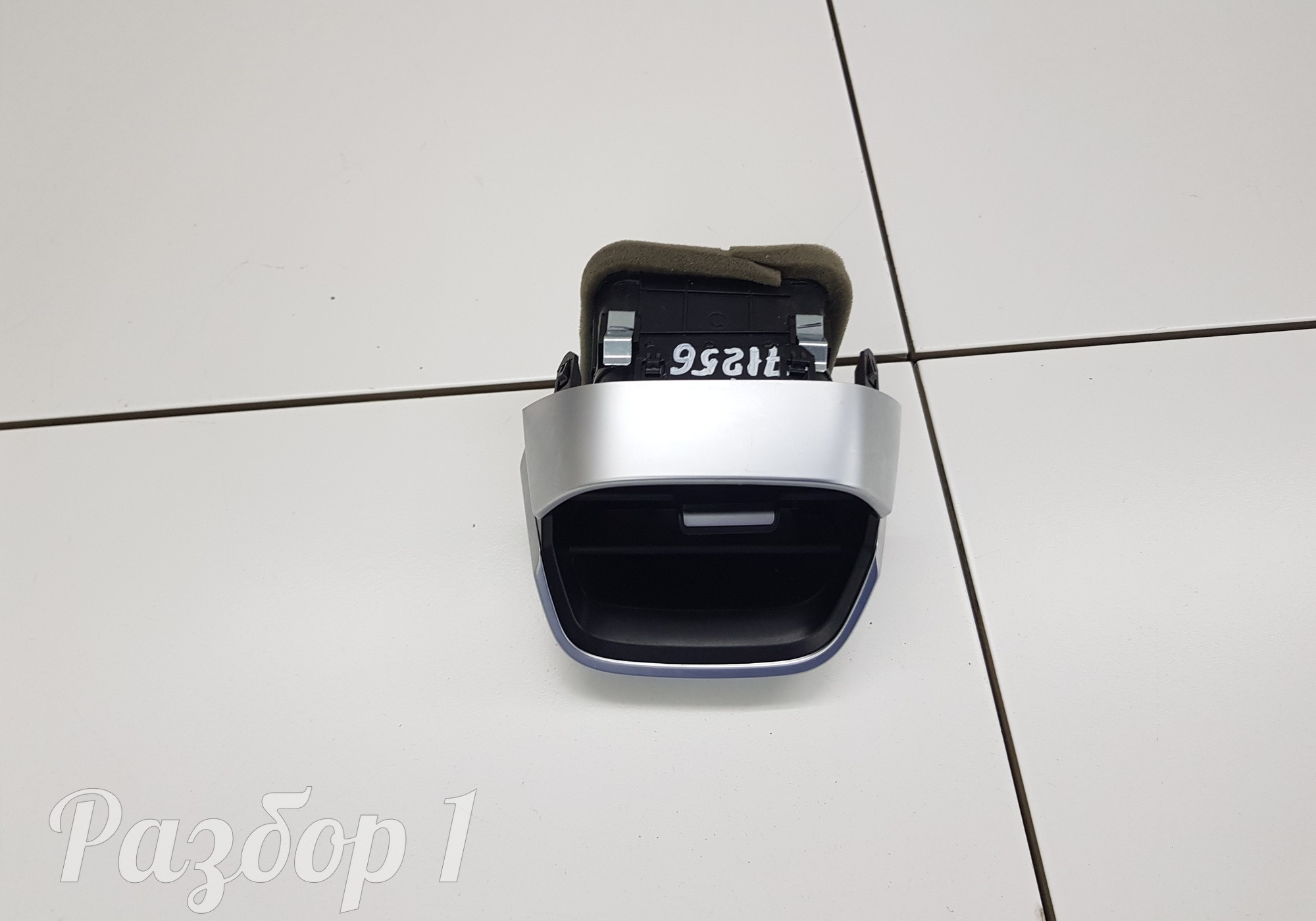 6600041450898 Дефлектор воздушный правый для Geely Coolray (с 2020)