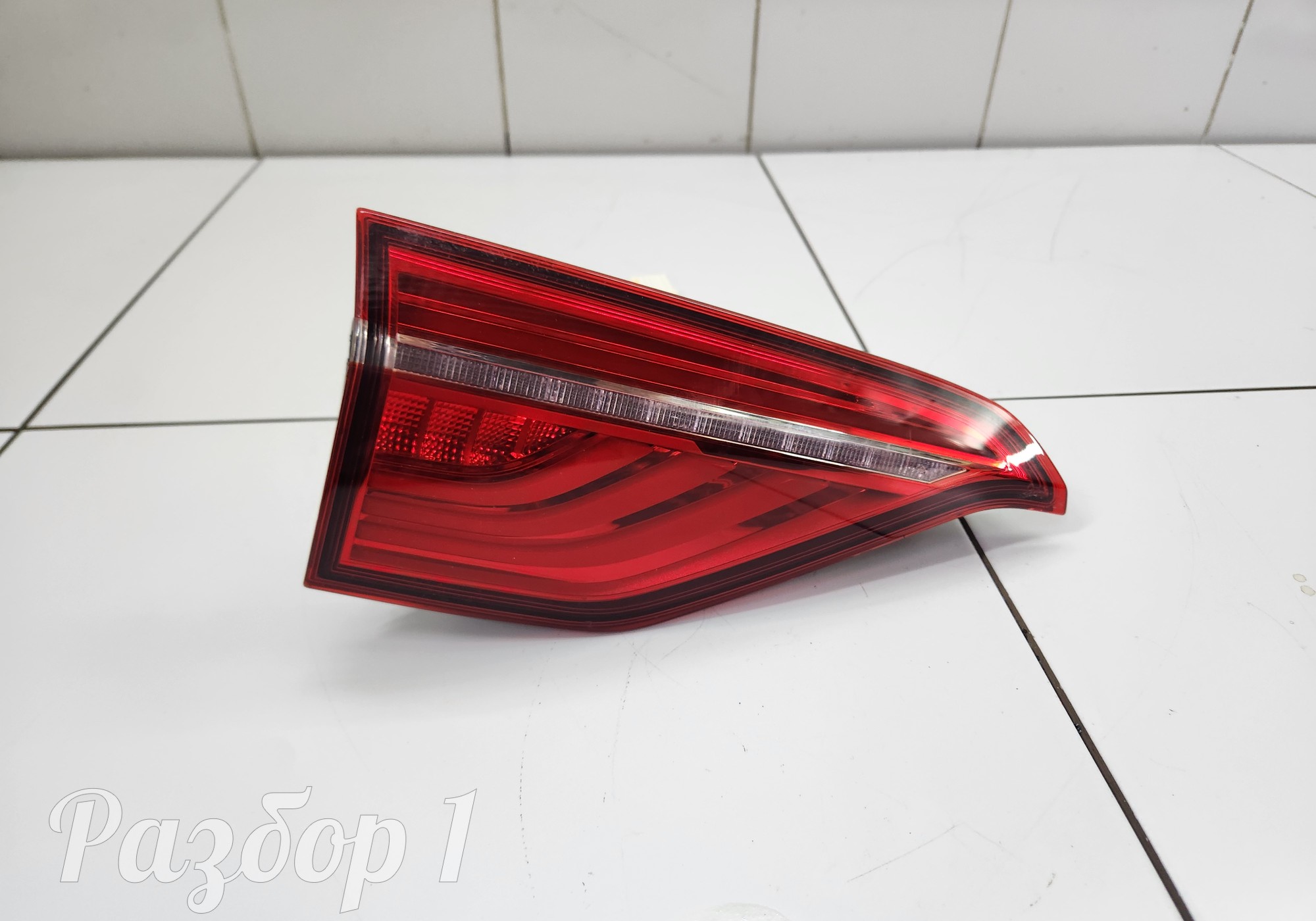 Фонарь задний крышки багажника левый для Geely Tugella (с 2019)