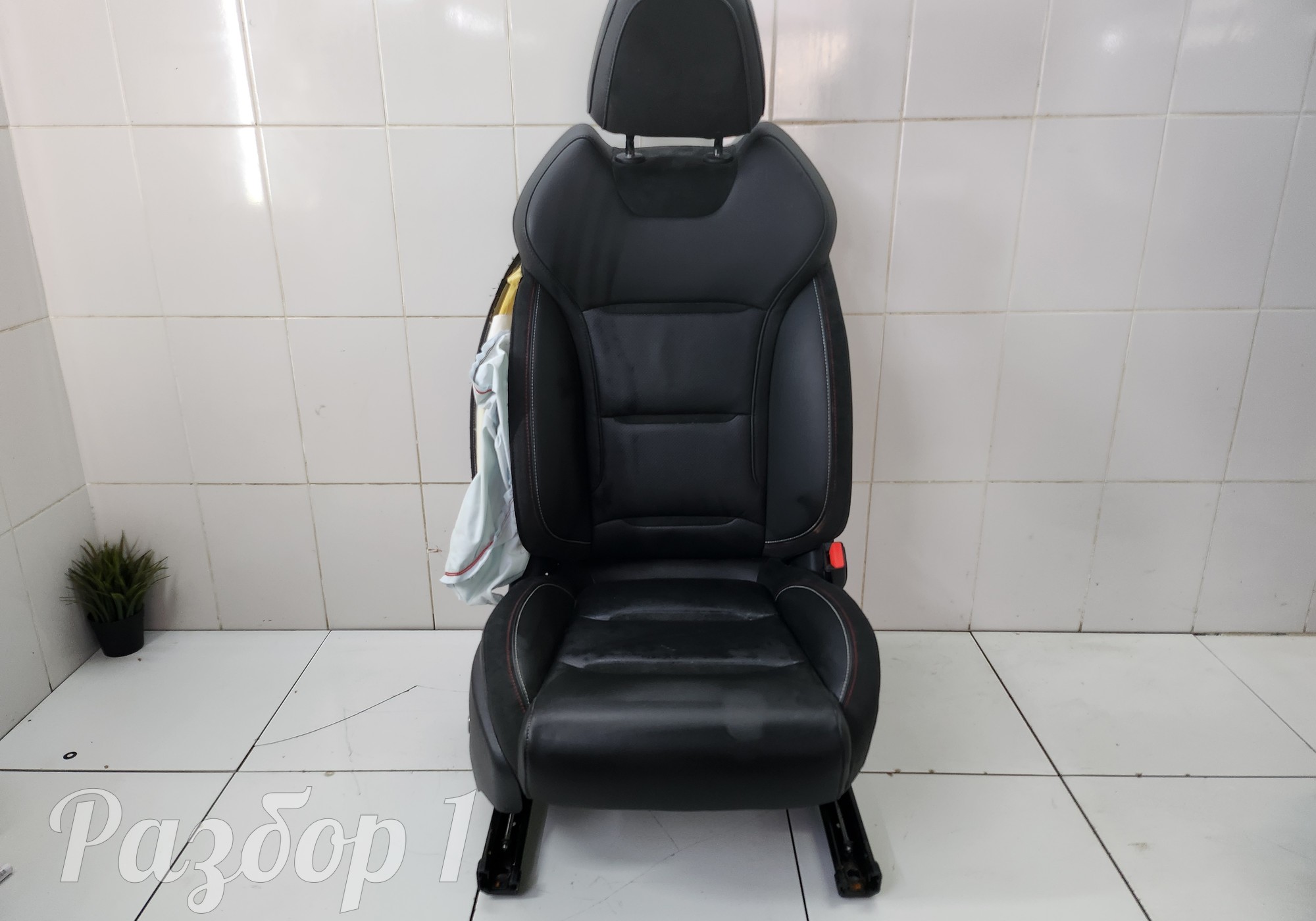 Сиденье переднее правое для Geely Tugella (с 2019)