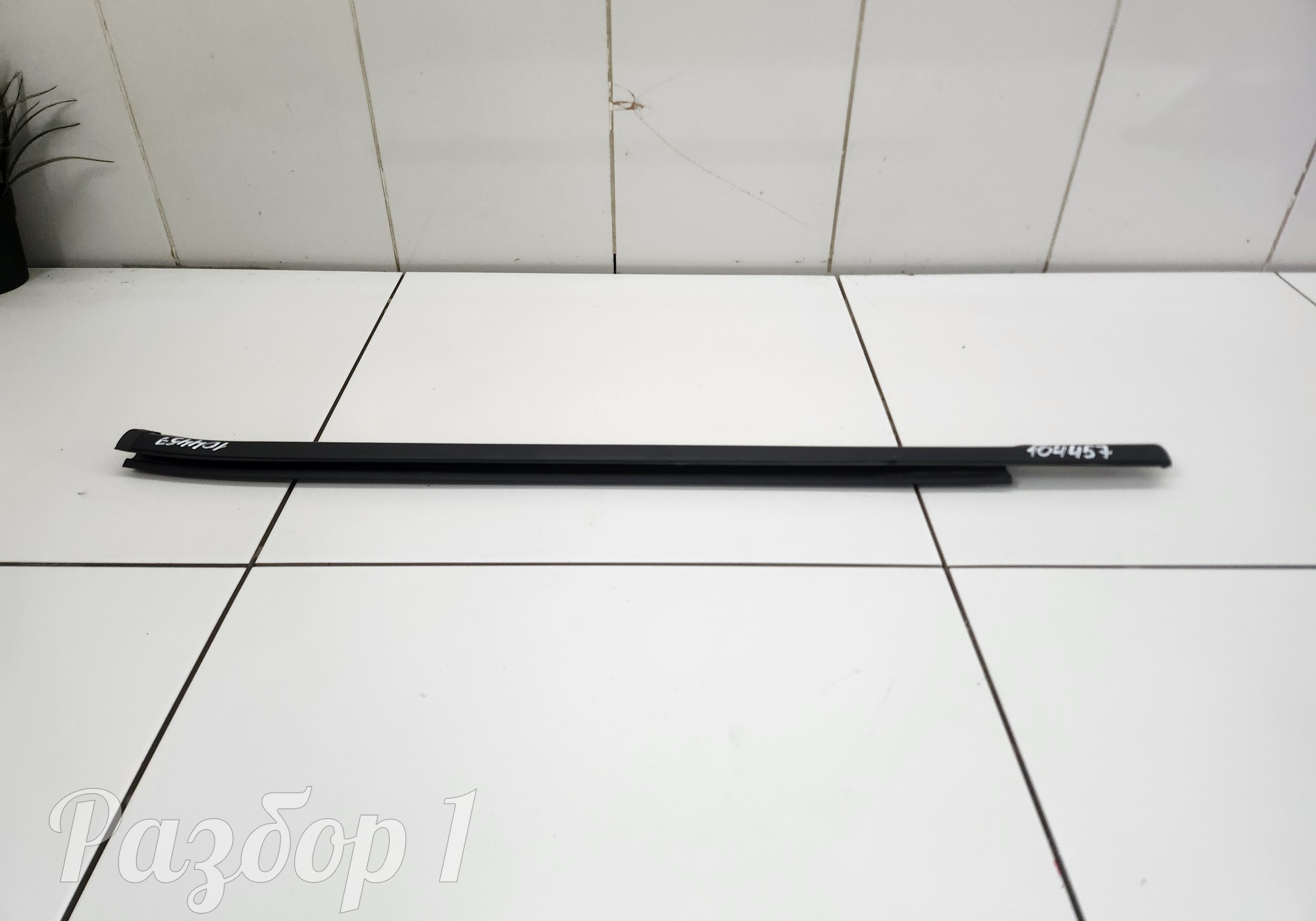 Молдинг стекла задней правой двери для Jac T9 (с 2023)