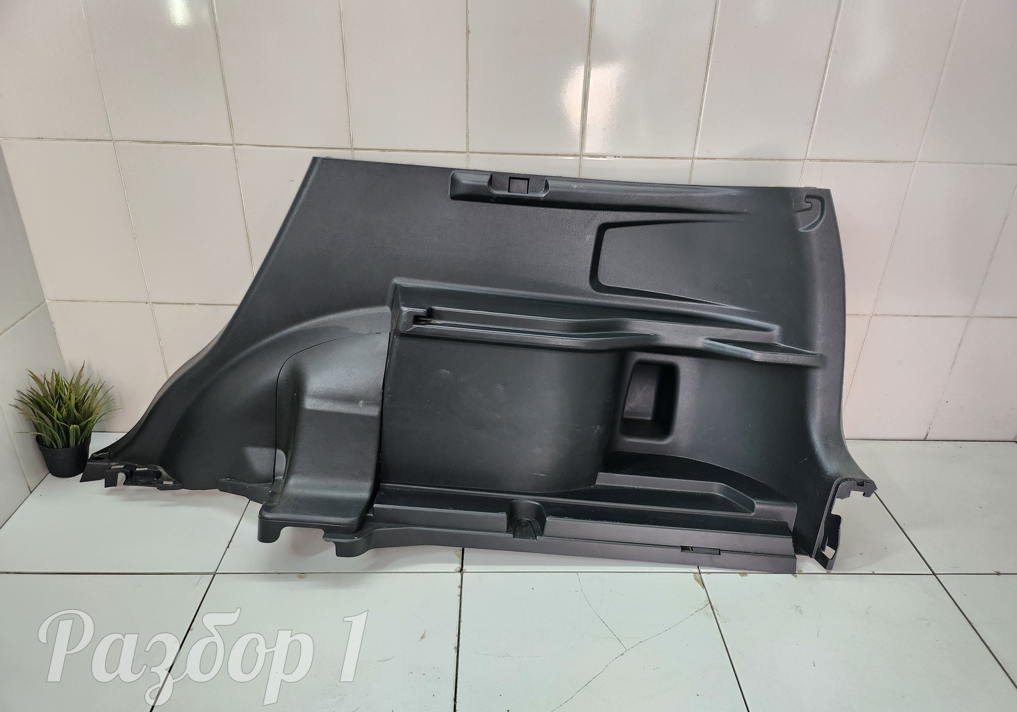 Обшивка багажника правая для Haval M6 II (с 2021)